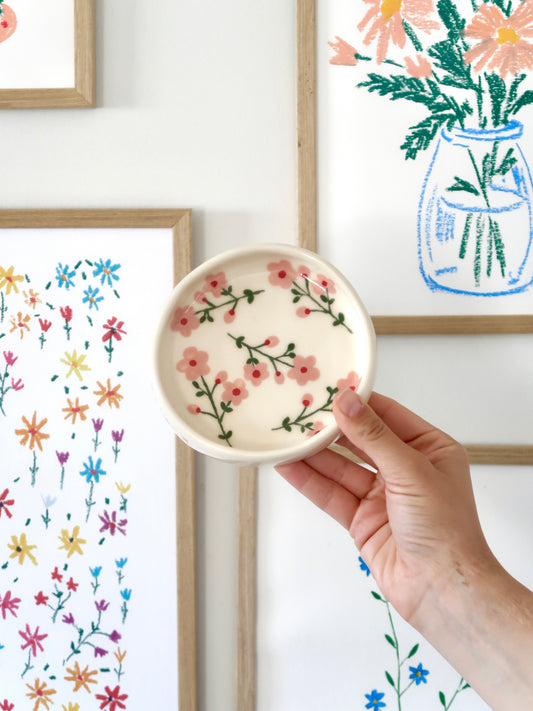 Ring dish with pink flowers