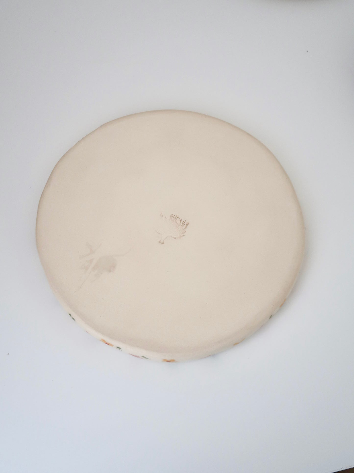 Small imperfection - High edge plate with yellow and pink flowers