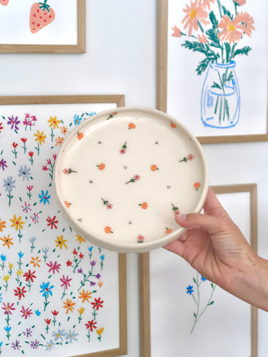 High edge plate with pumpkins and pink flowers