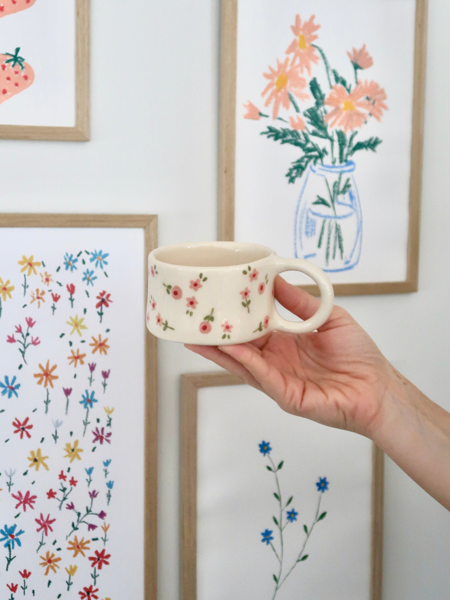 Mug with pink flowers