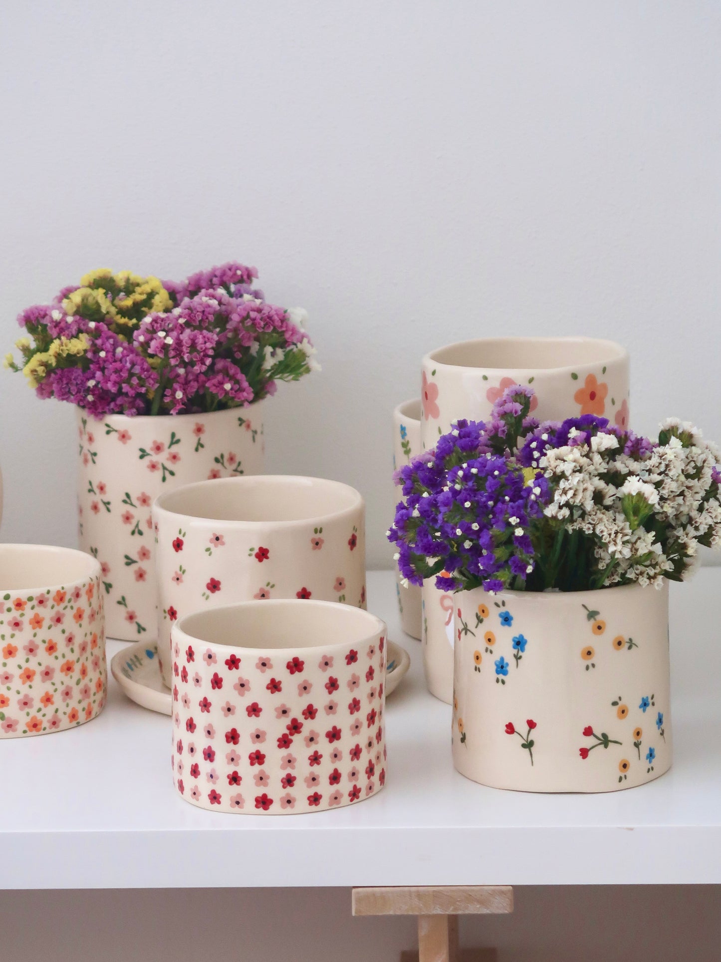 Vase with pink and red flowers