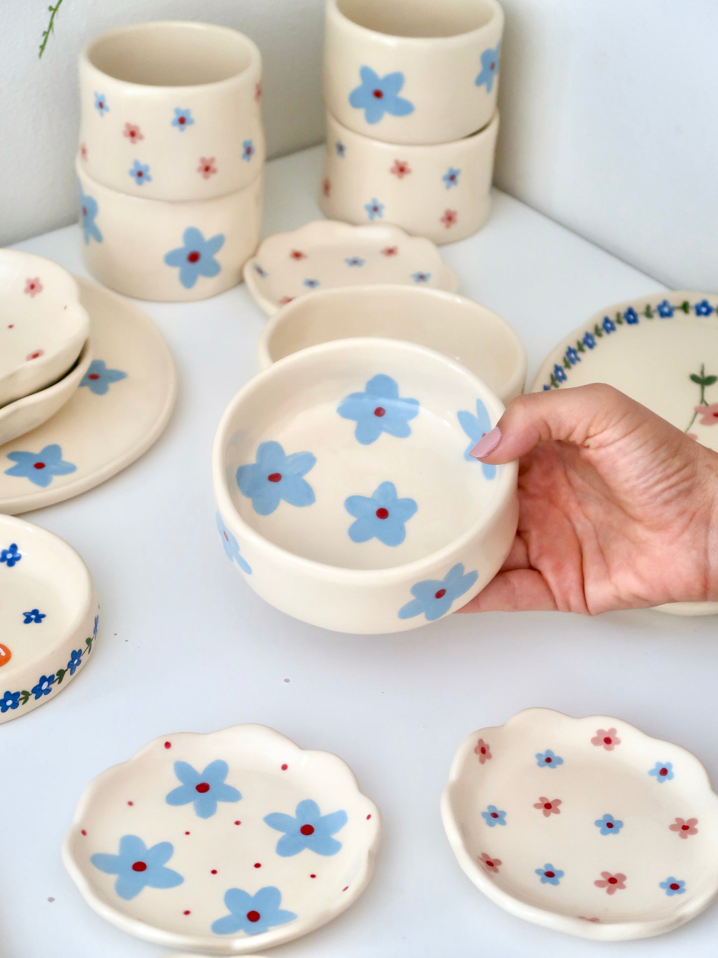 Bowl with blue flowers