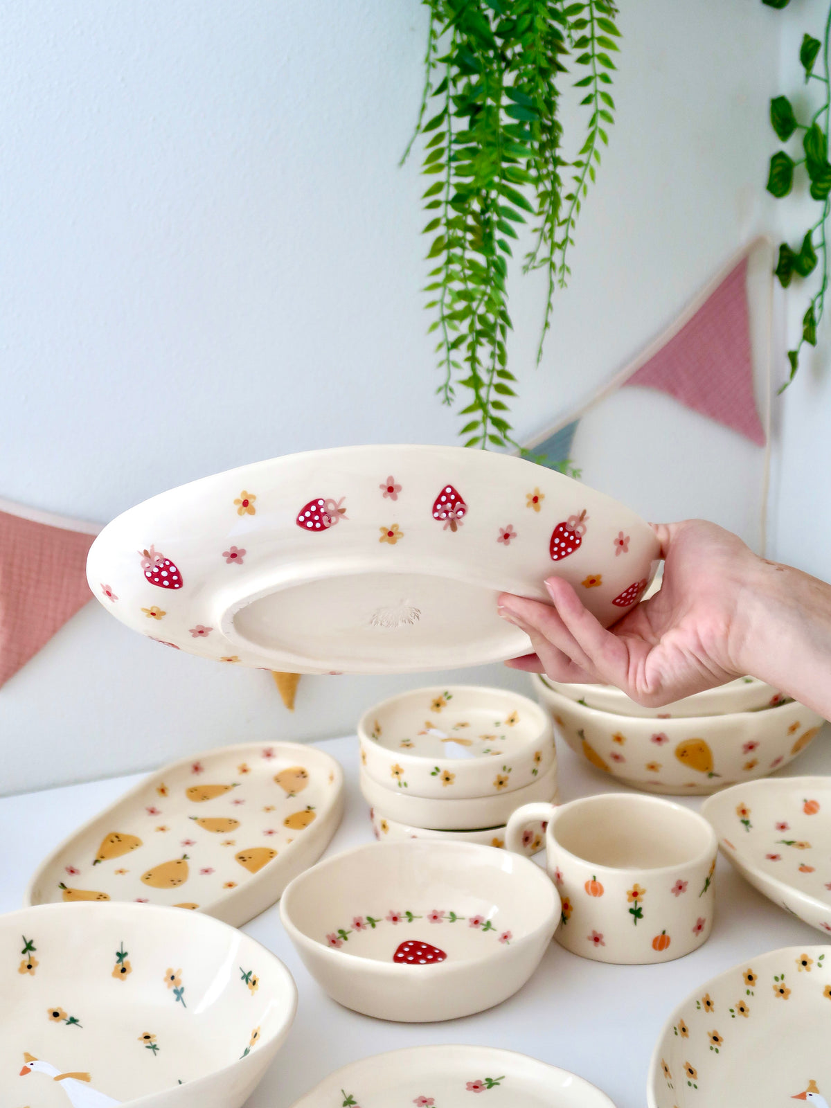Platter with mushrooms pink and yellow flowers (big)