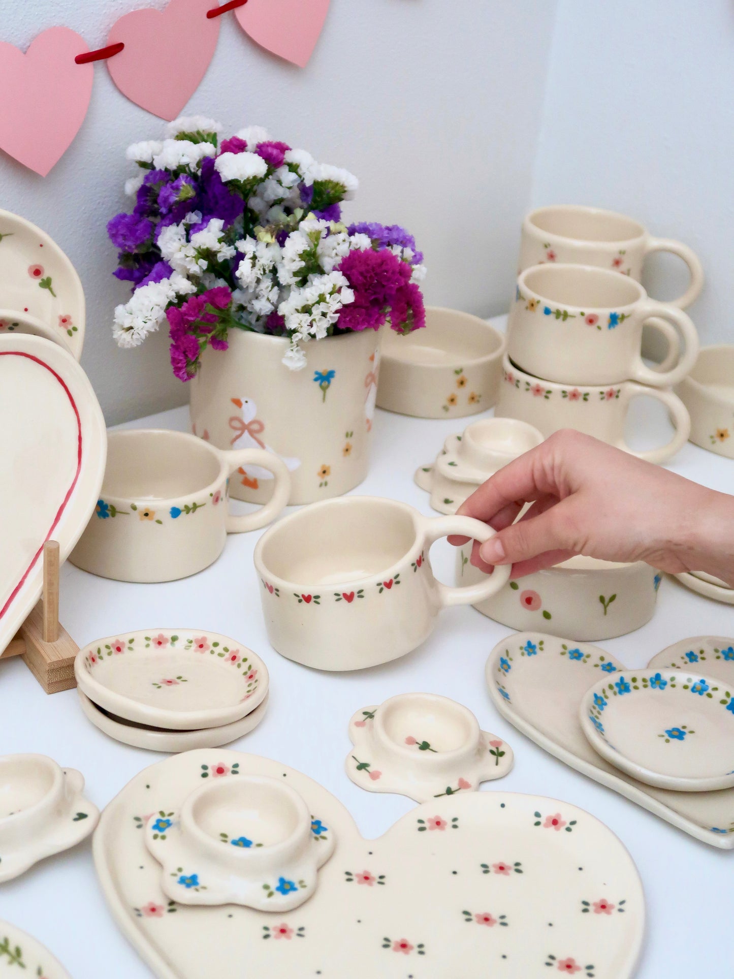 Mug with red hearts