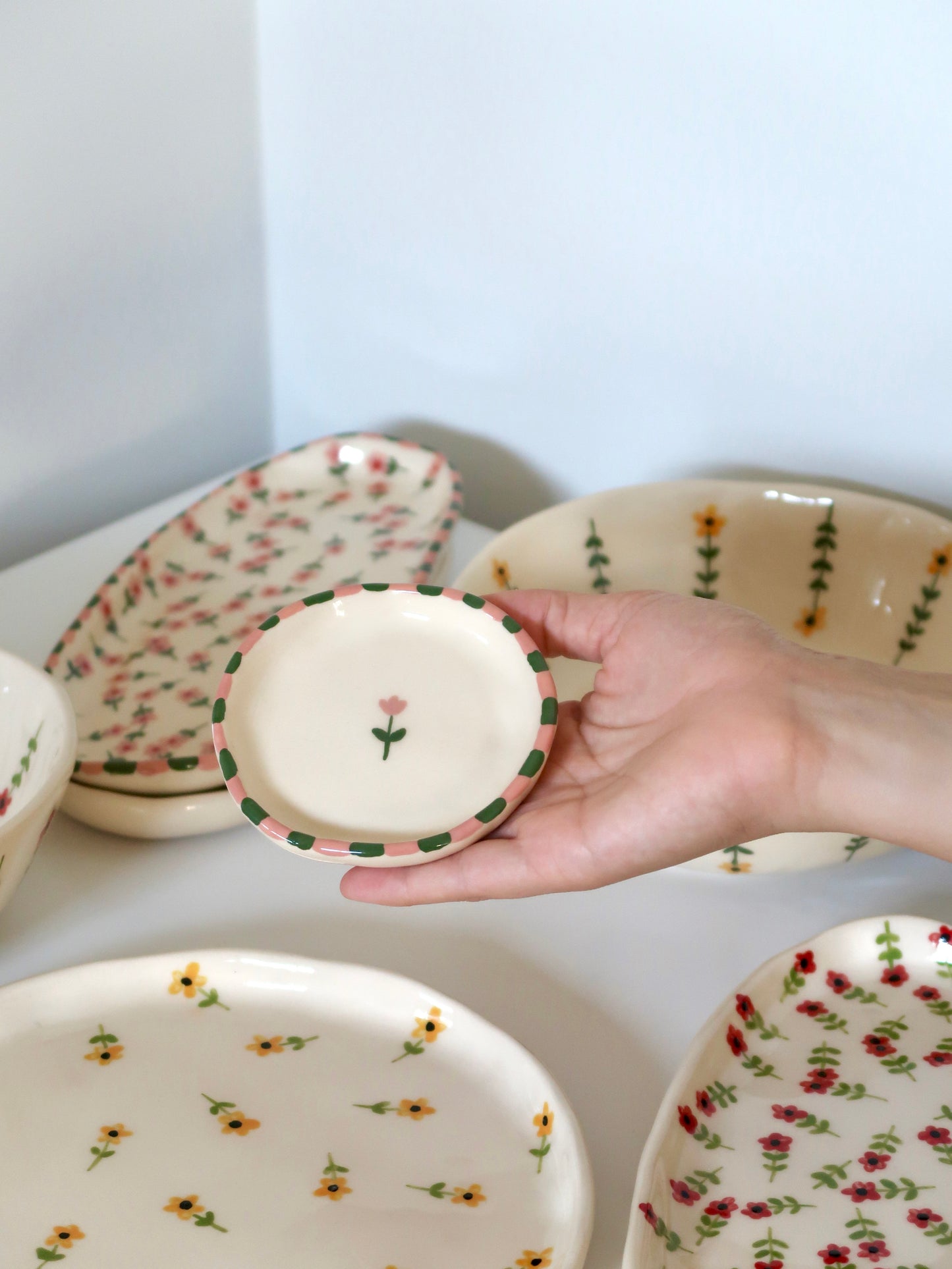 Ring dish with pink flowers