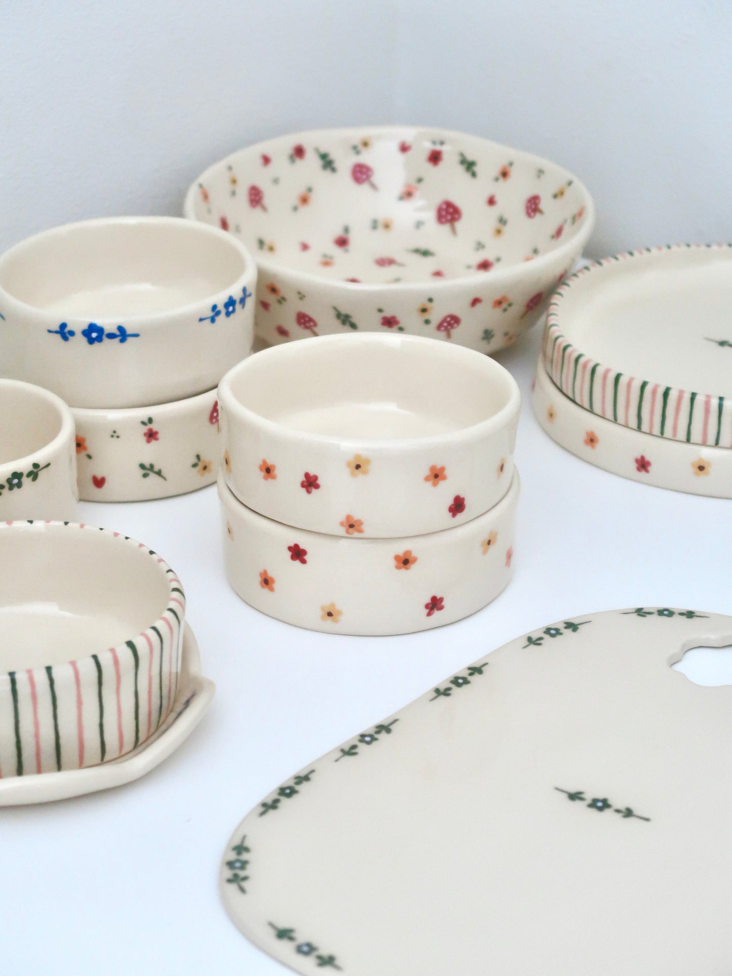 Bowl with autumn flowers