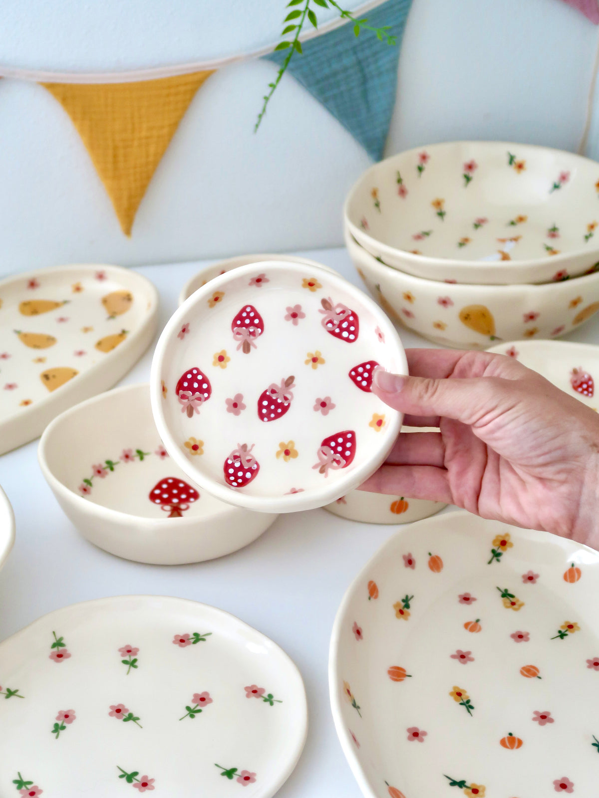 Ring dish with mushrooms pink and yellow flowers