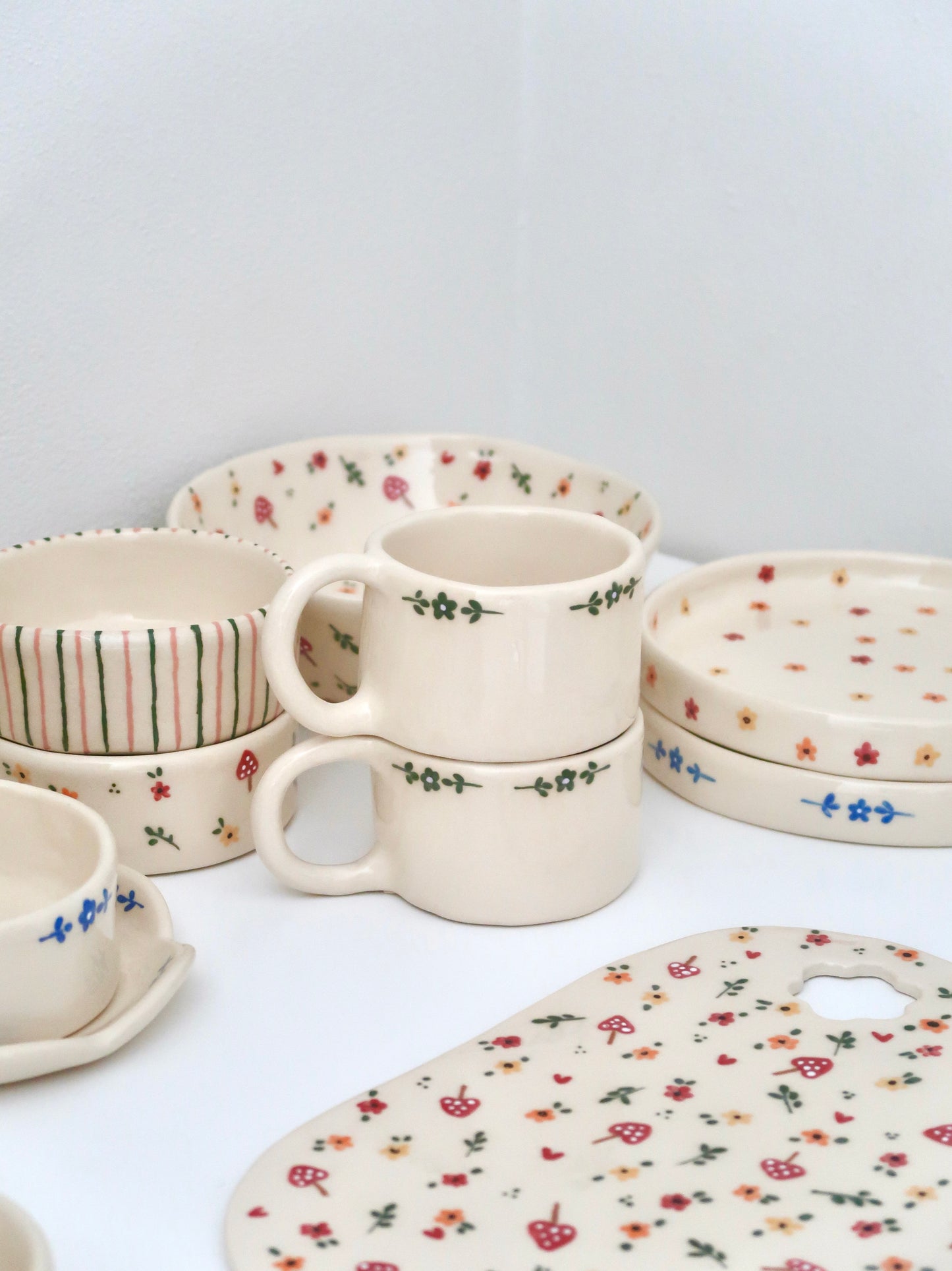 Mug with green flowers