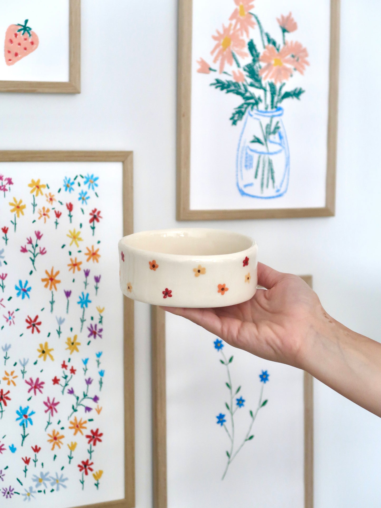 Bowl with autumn flowers