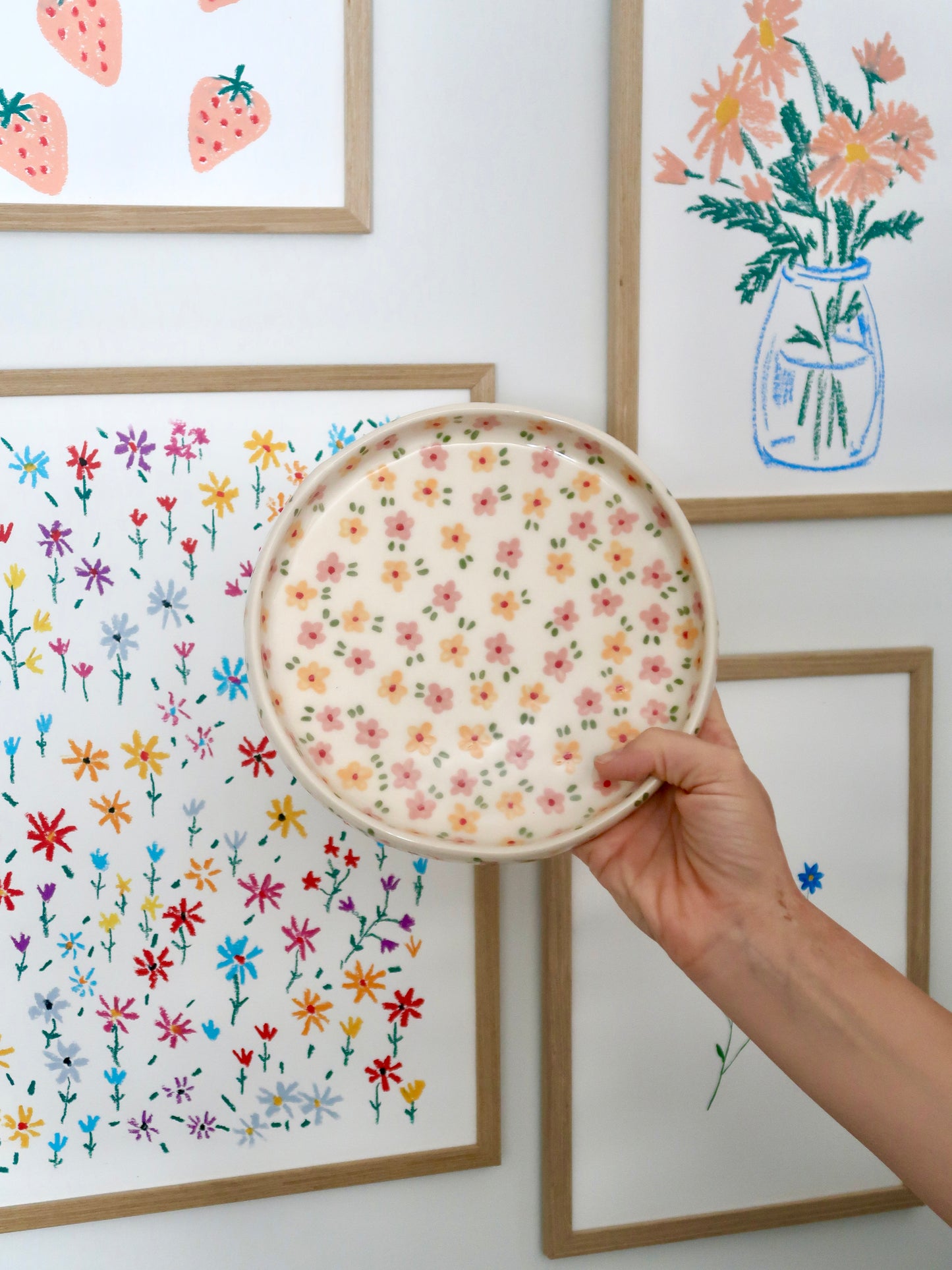 Small imperfection - High edge plate with yellow and pink flowers