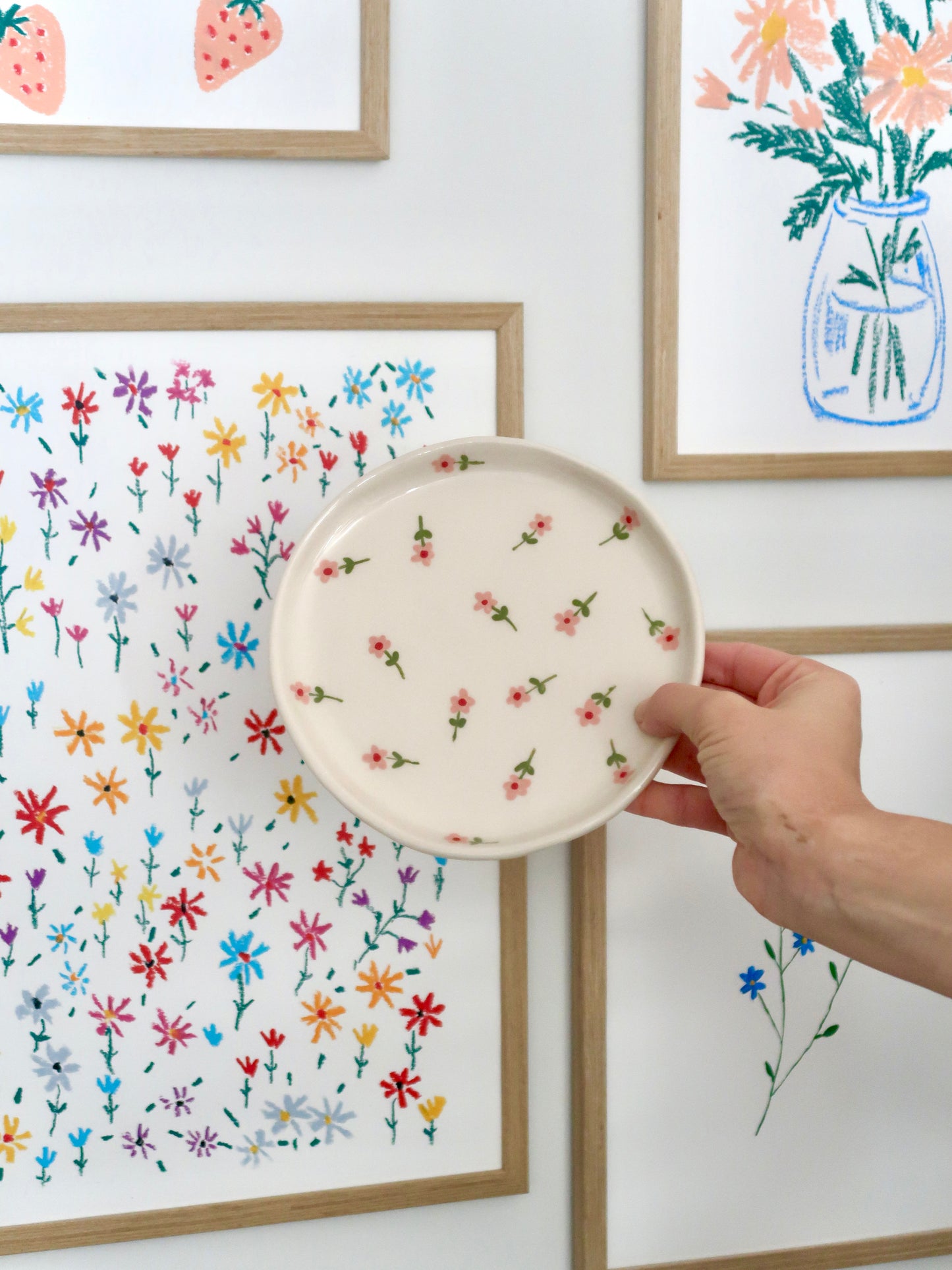 Set with pink flowers