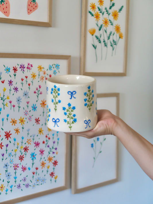Vase with blue flowers - medium size