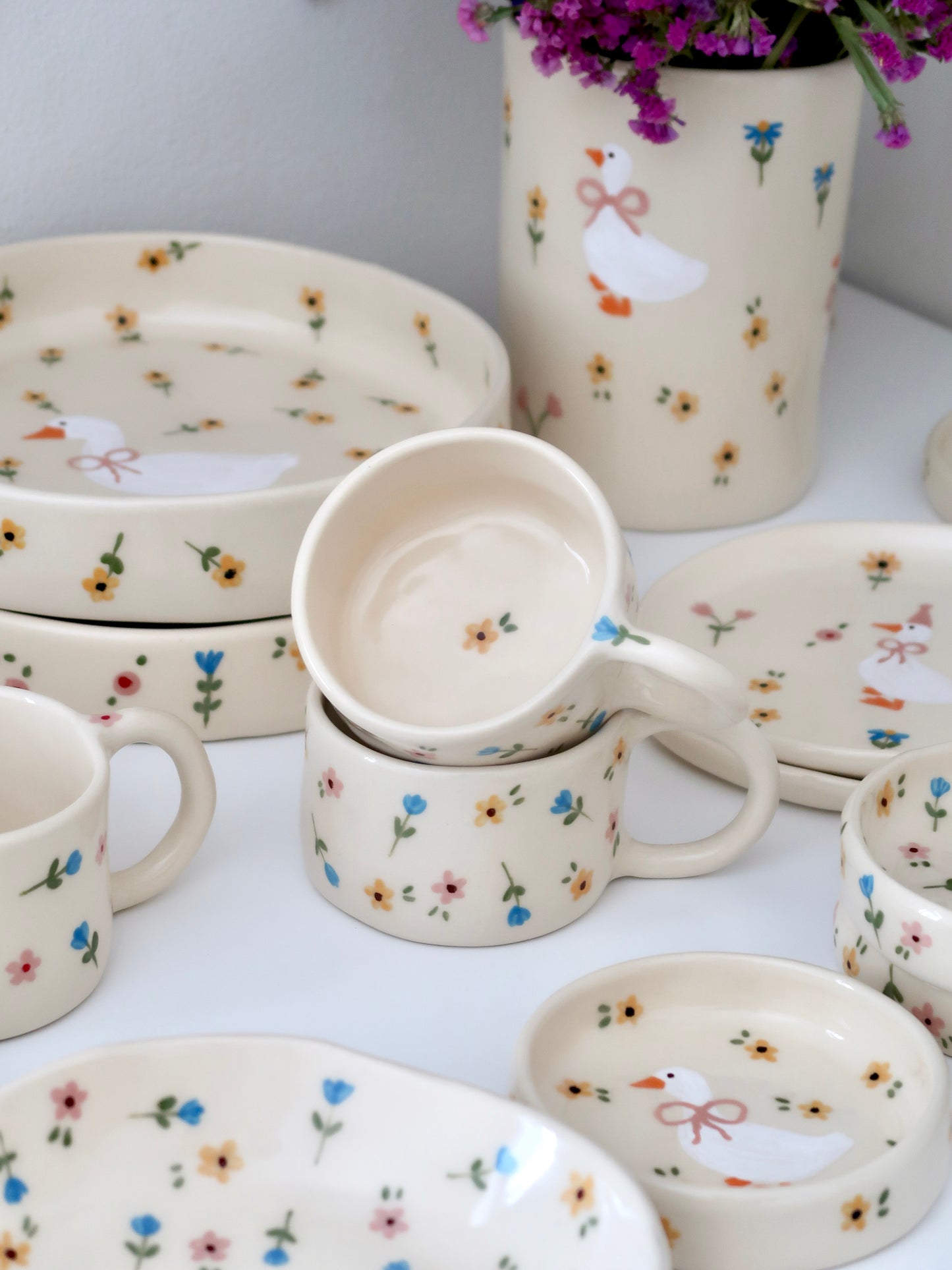 Mug with multicolour flowers