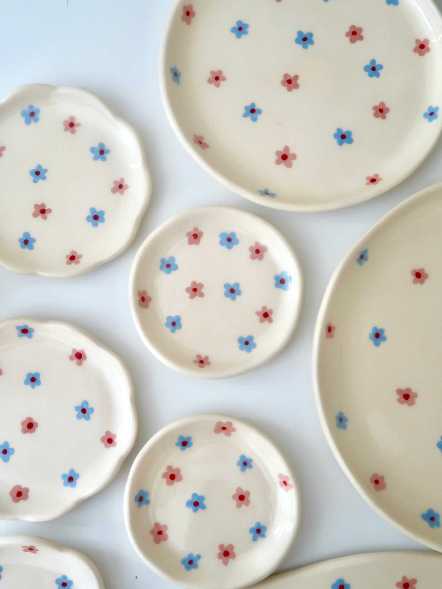 Ring dish with pink and blue flowers