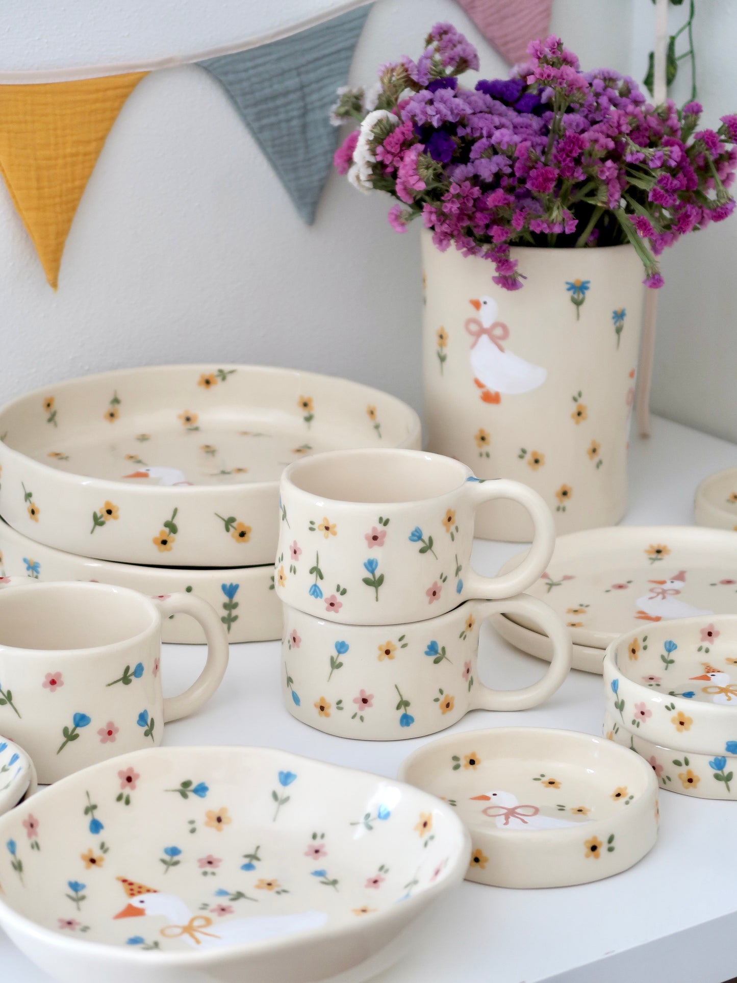 Mug with multicolour flowers