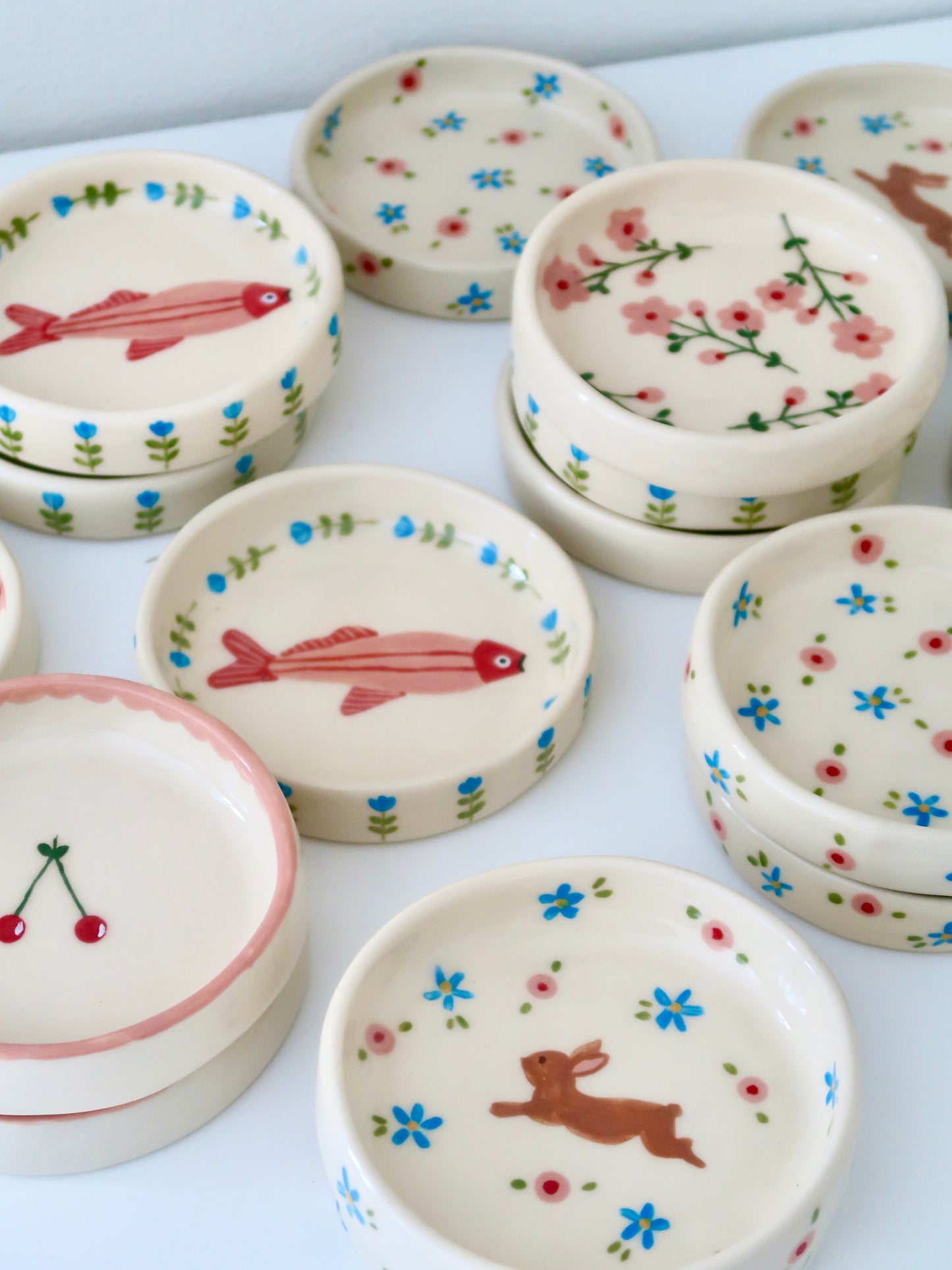 Ring dish with fish