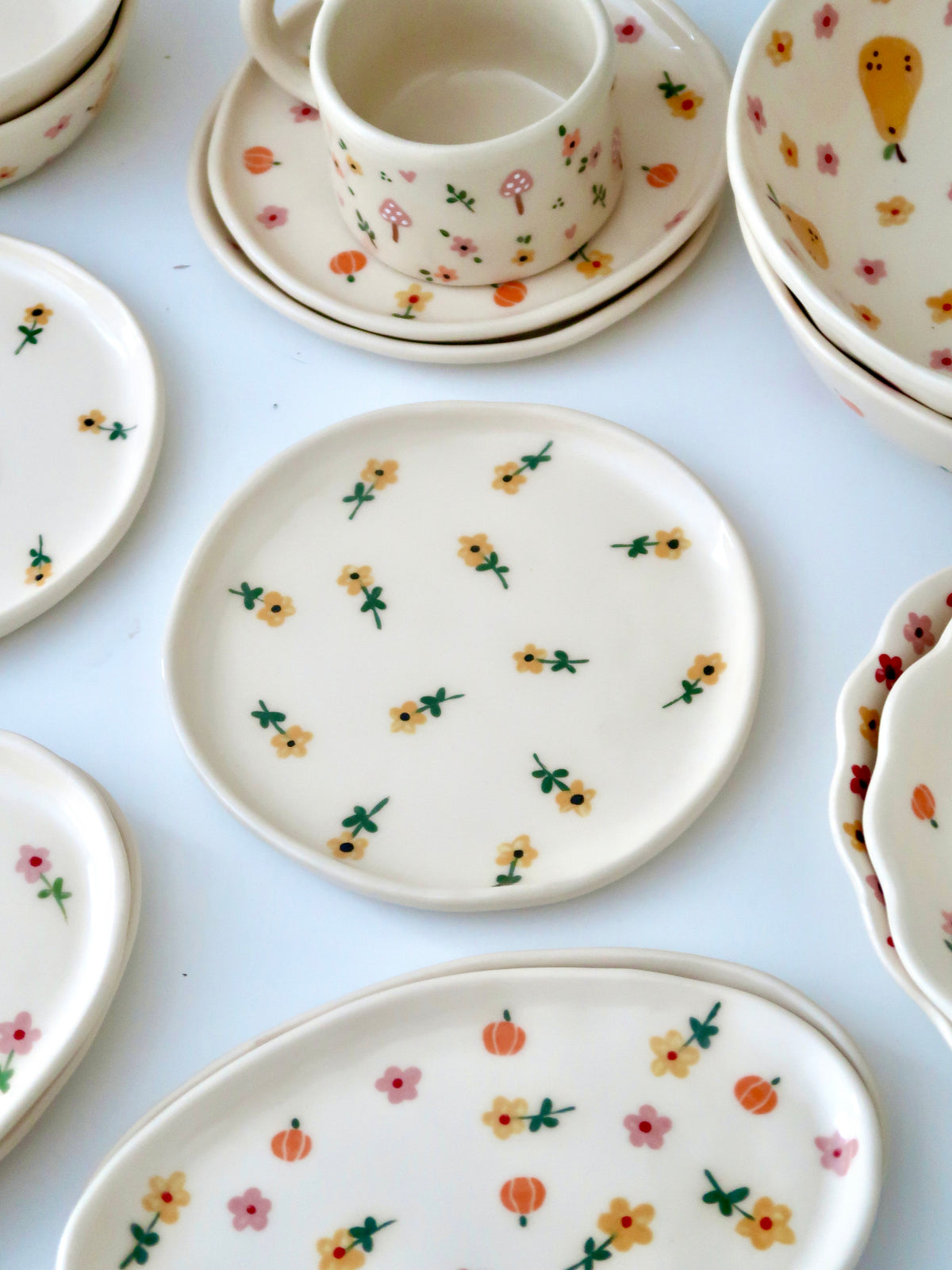 Breakfast/Dessert plate with yellow flowers