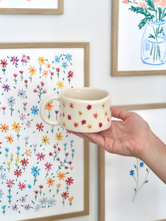 Mug with autumn flowers