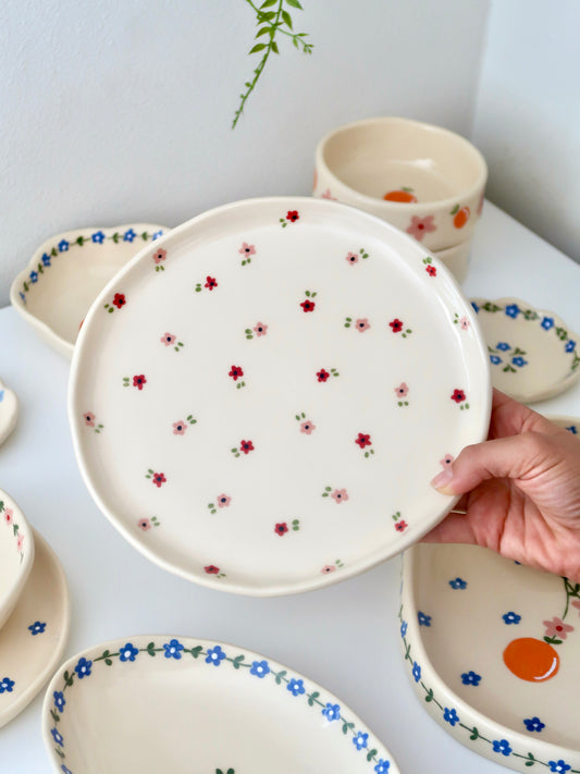 Plate with red and pink flowers
