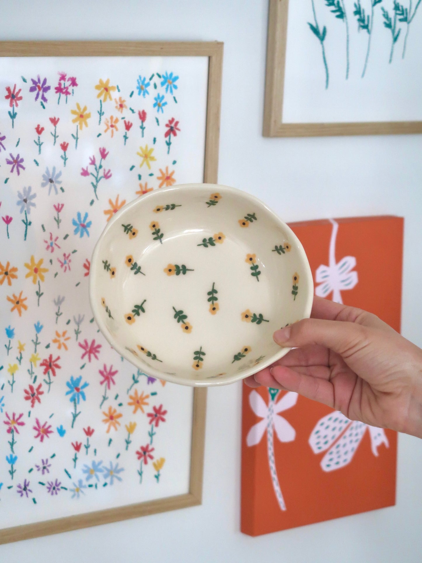 Bowl with yellow flowers