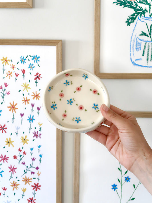 Ring dish with pink and blue flowers