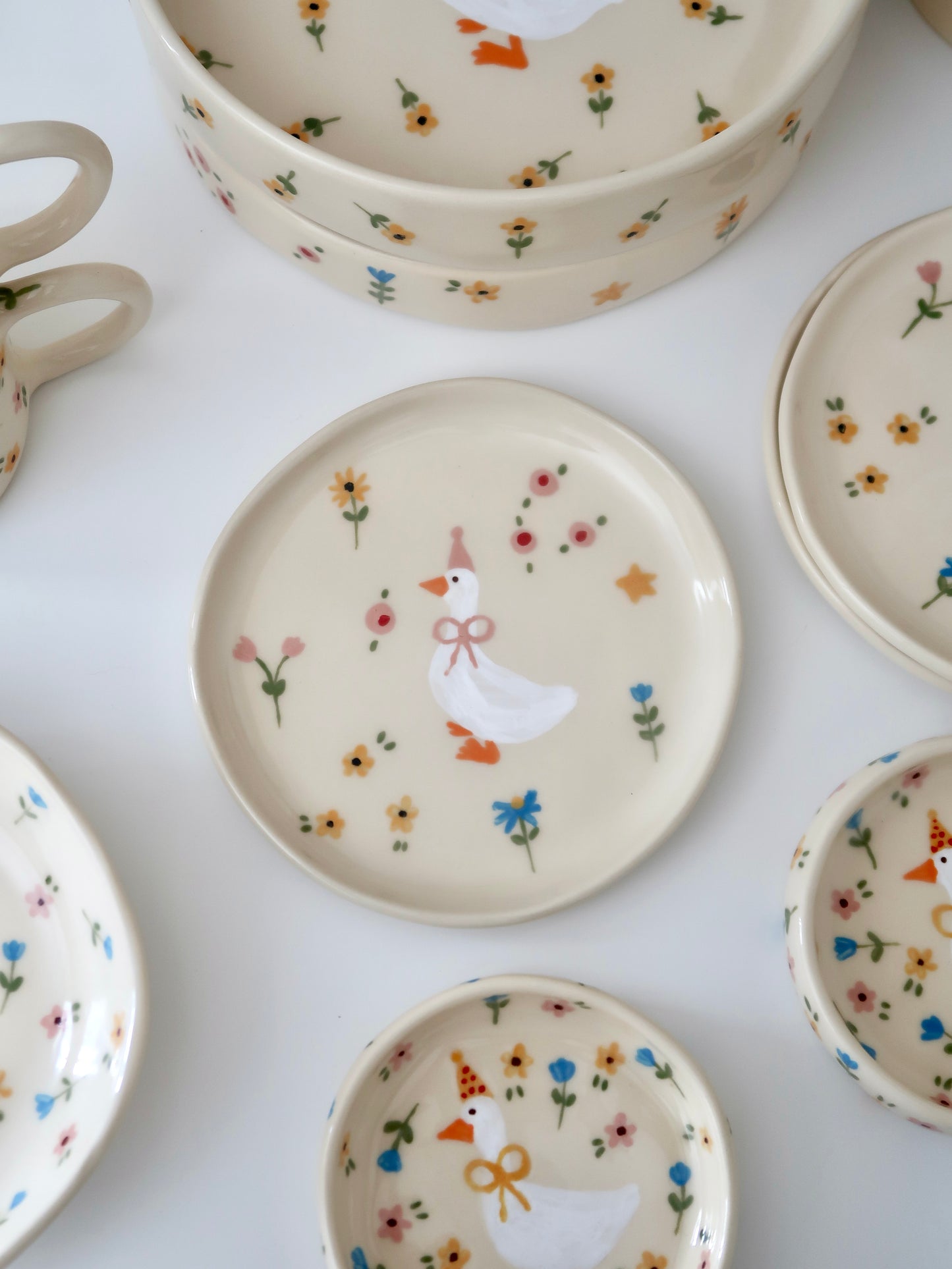 Breakfast/dessert plate with a duck and multicolor flowers