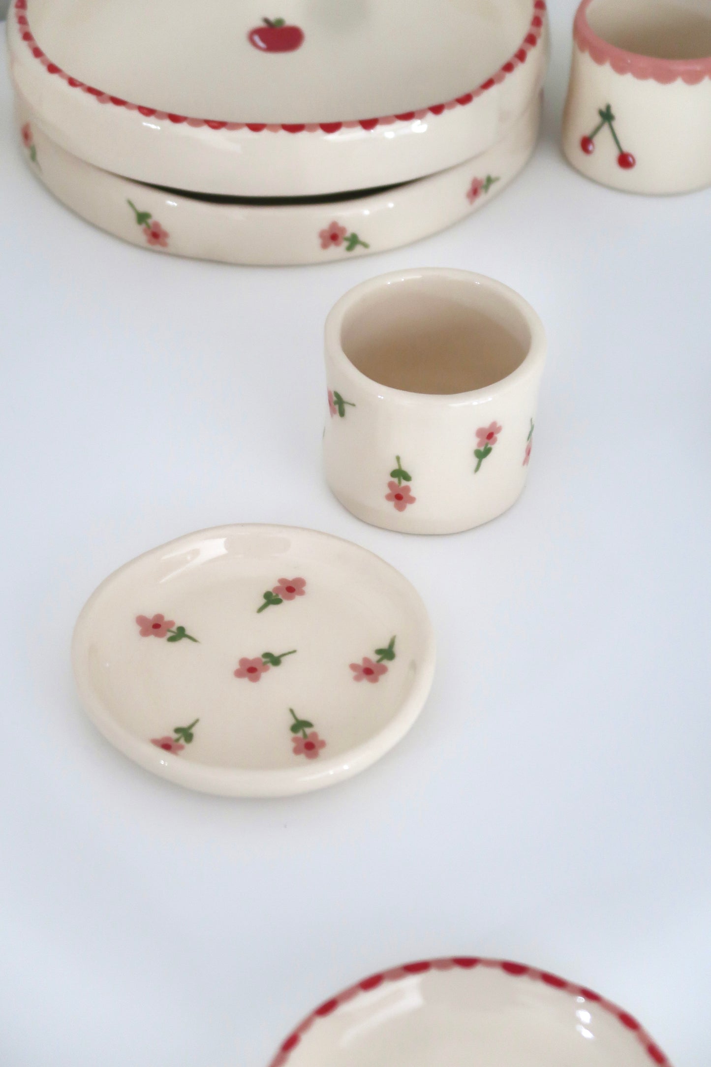 Coffee set with pink flowers