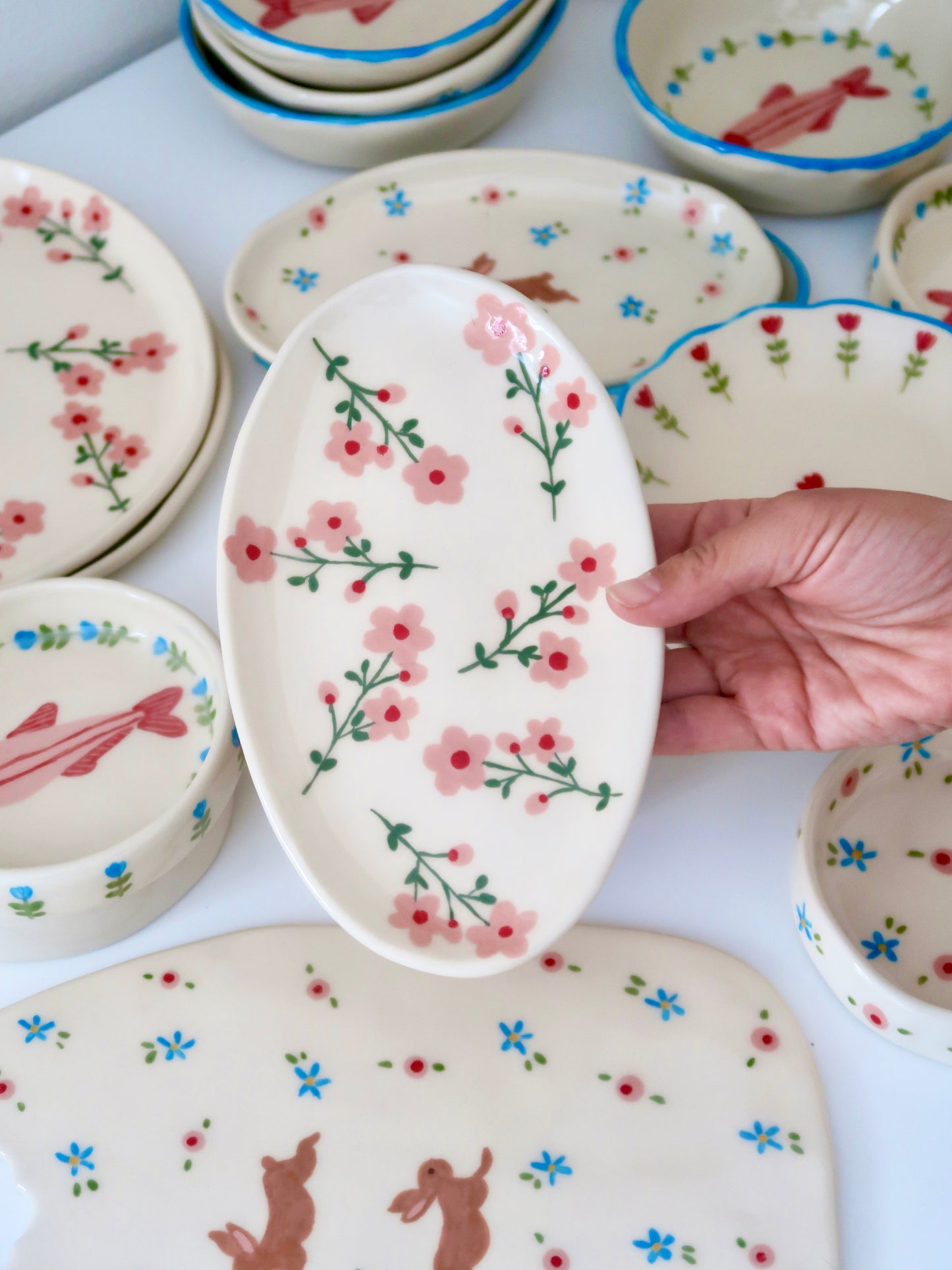 Platter with pink flowers