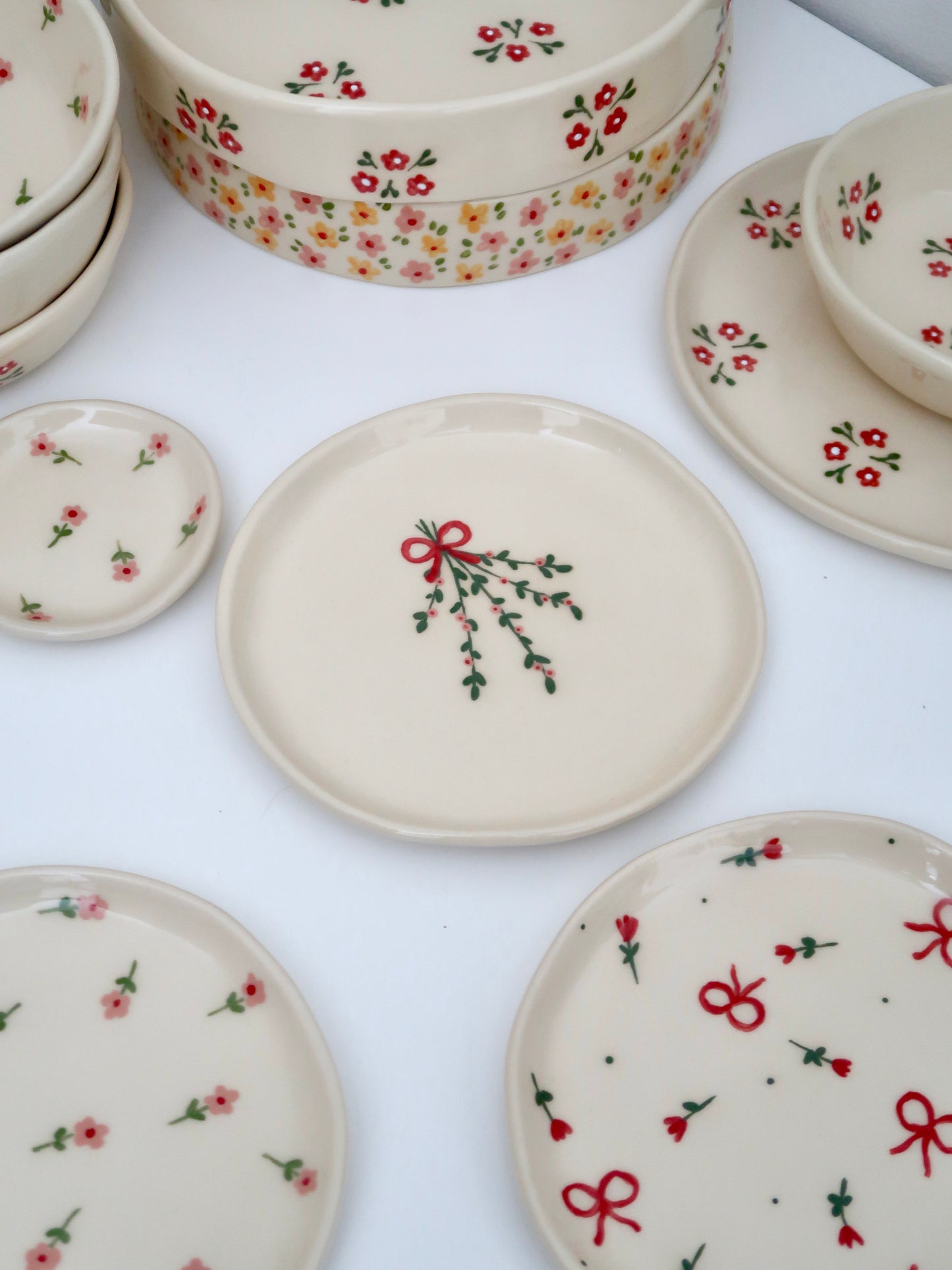 Breakfast/ dessert plate with holly and bow