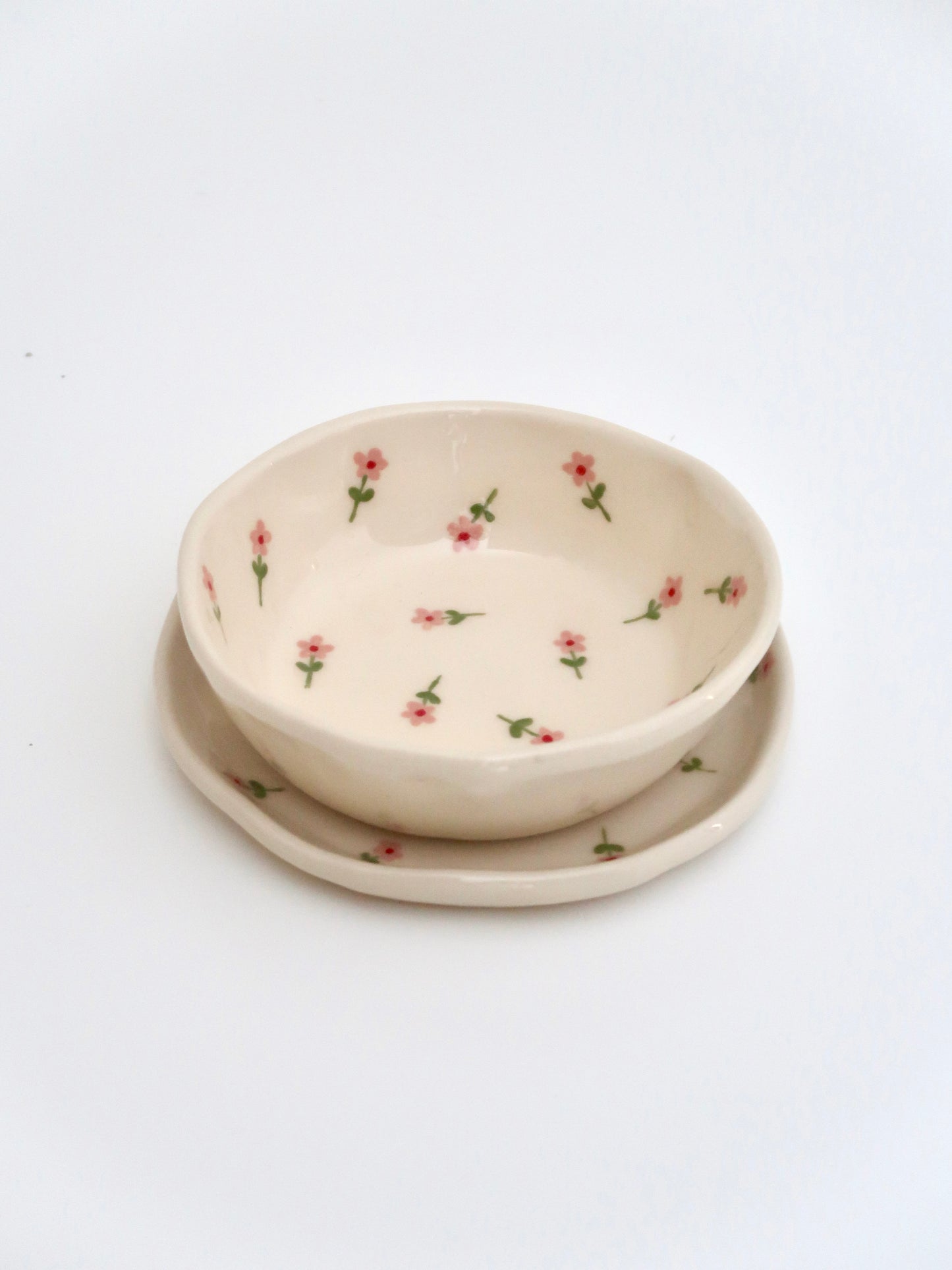 Set with pink flowers