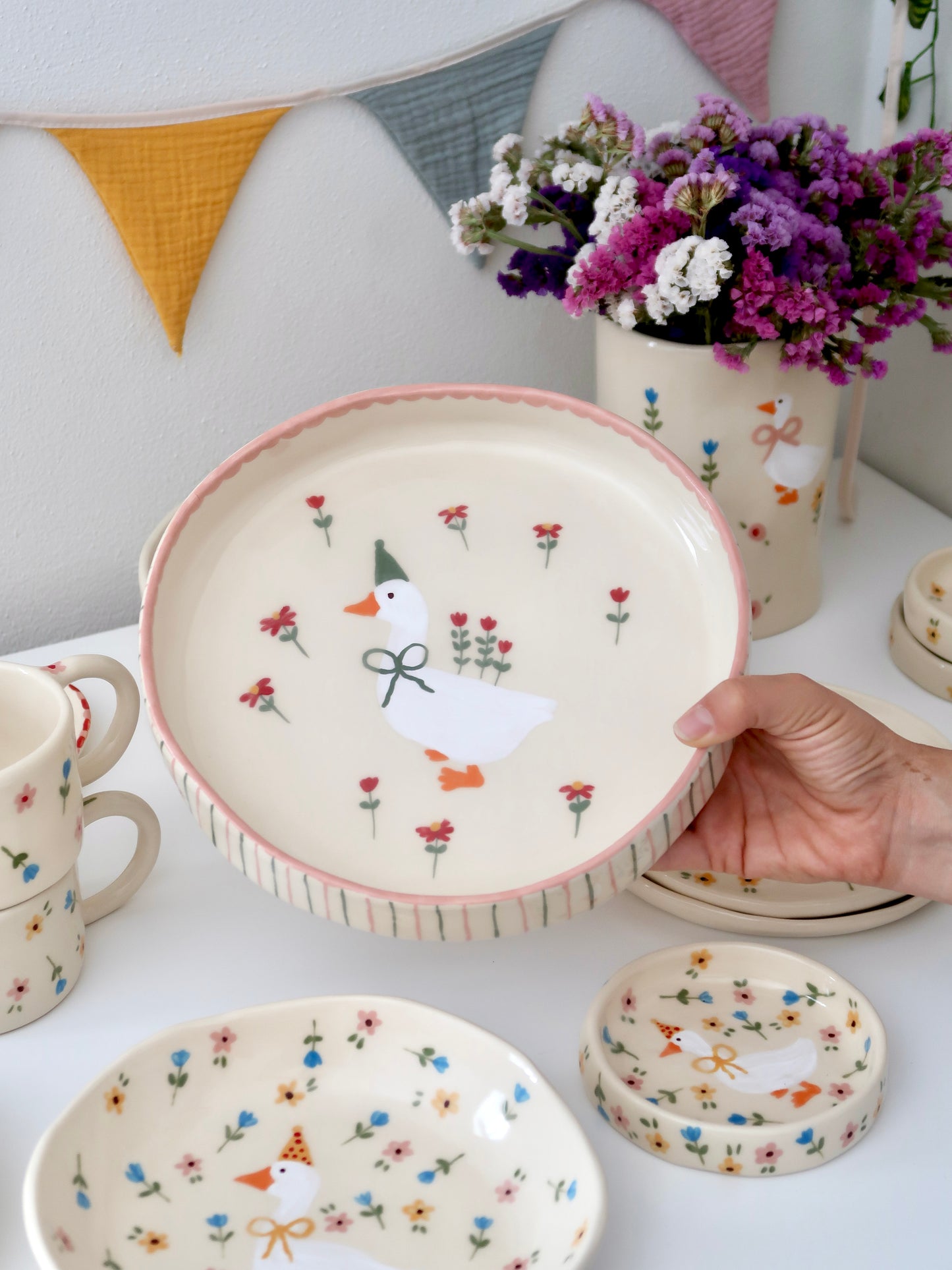 Bowl with a duck and red flowers - big size