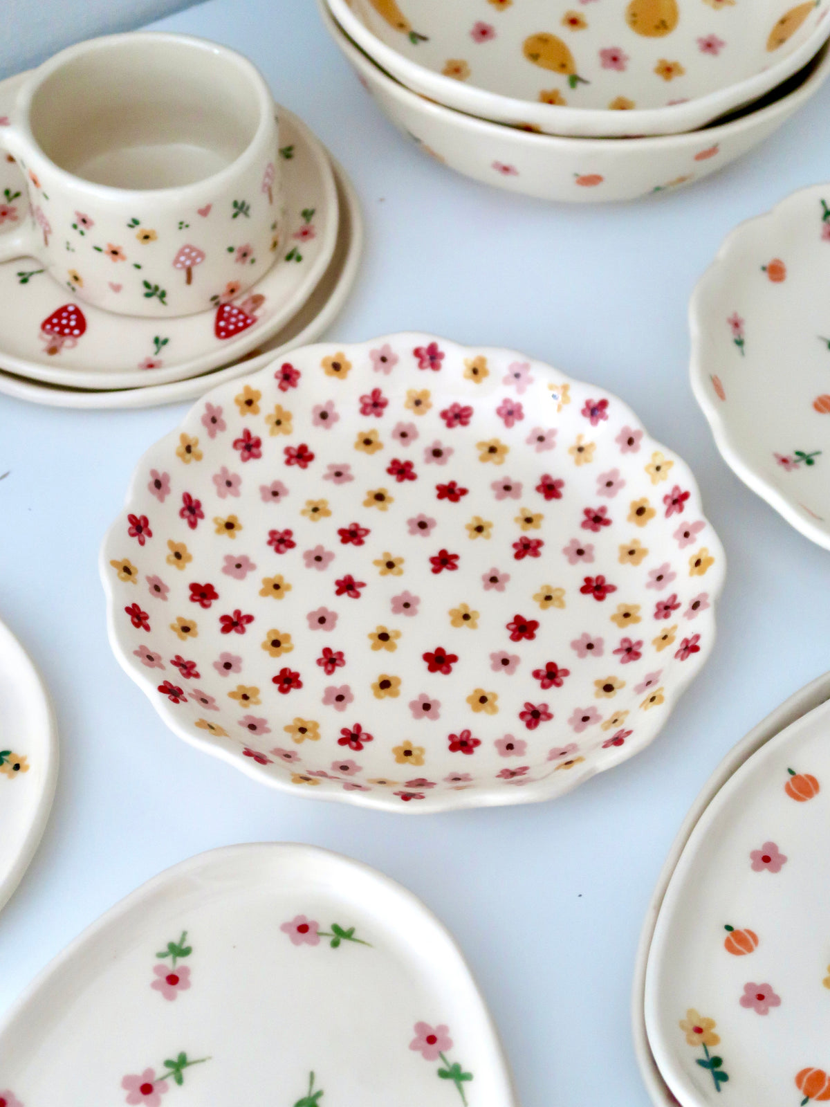Scalloped Plate with multicolor flowers
