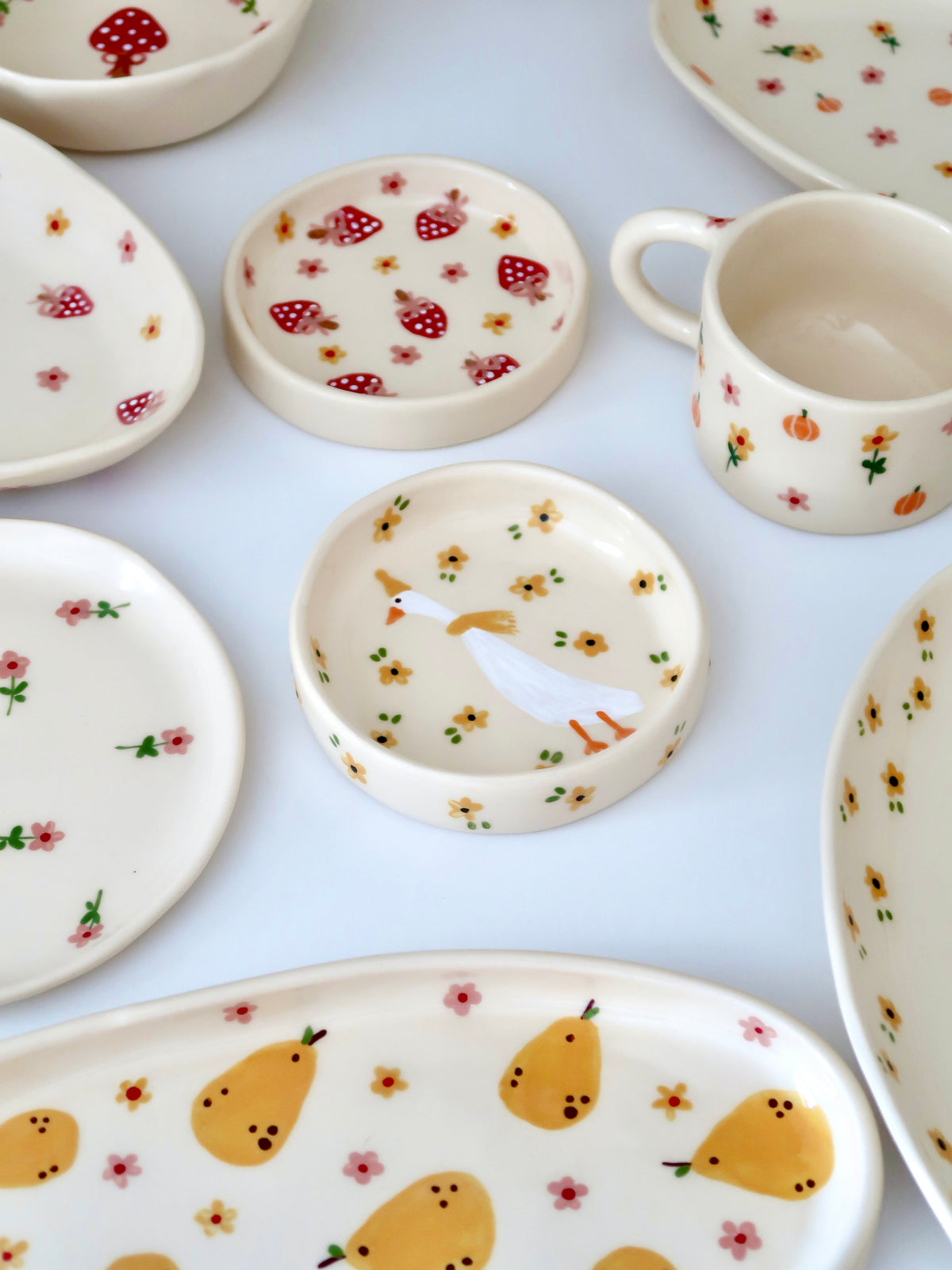 Ring dish with a duck and yellow flowers