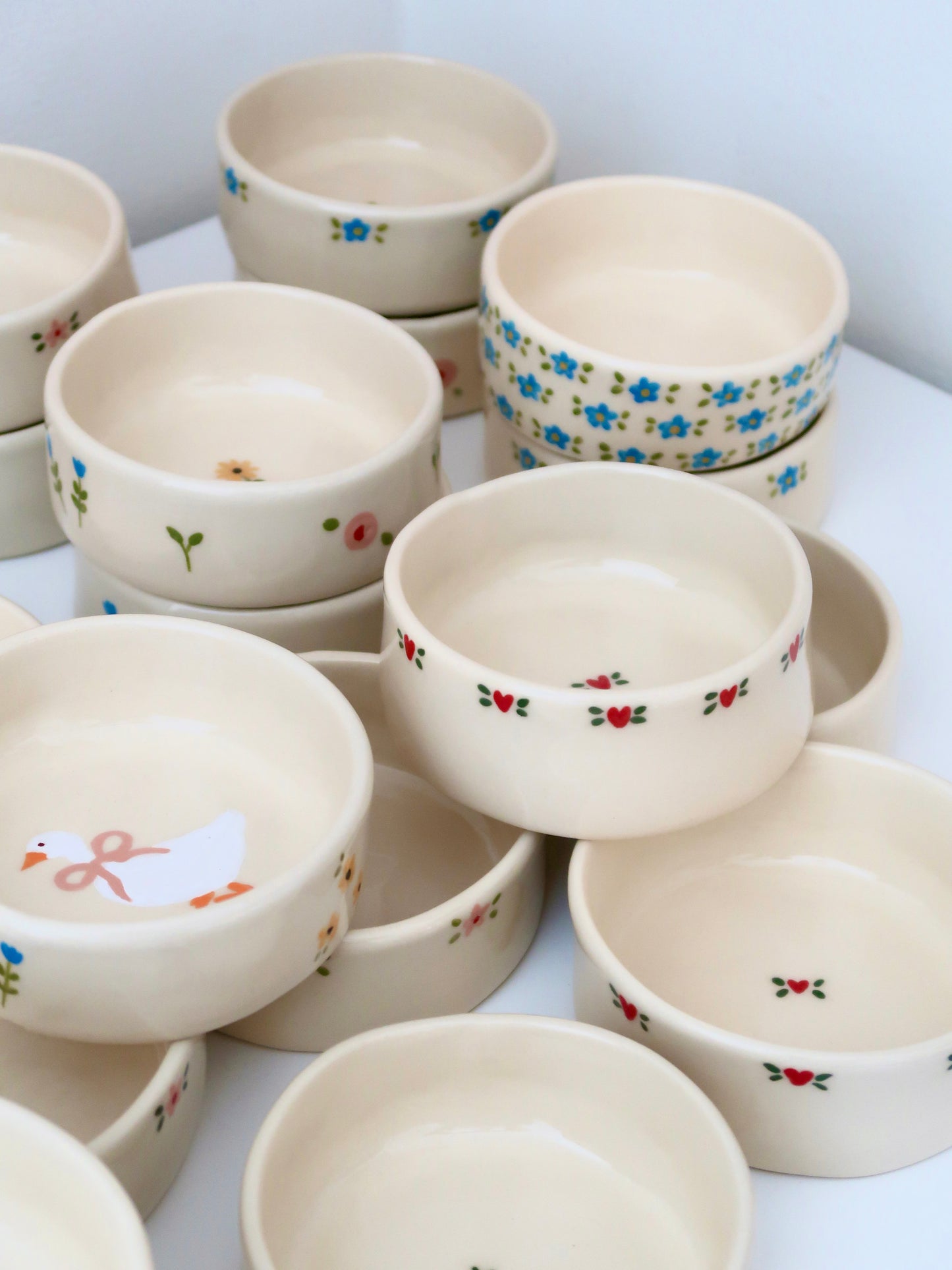 Bowl with blue flowers