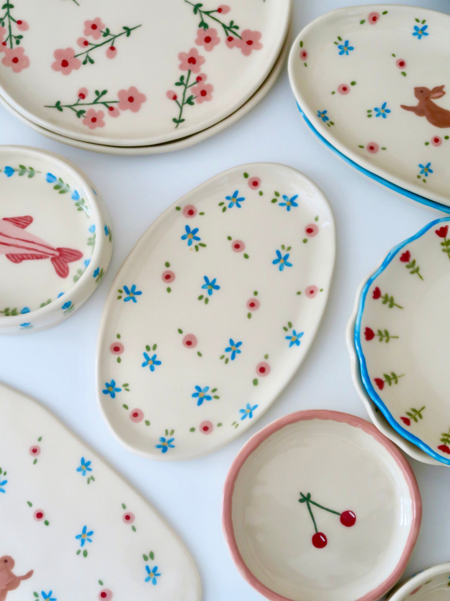 Platter with pink and blue flowers