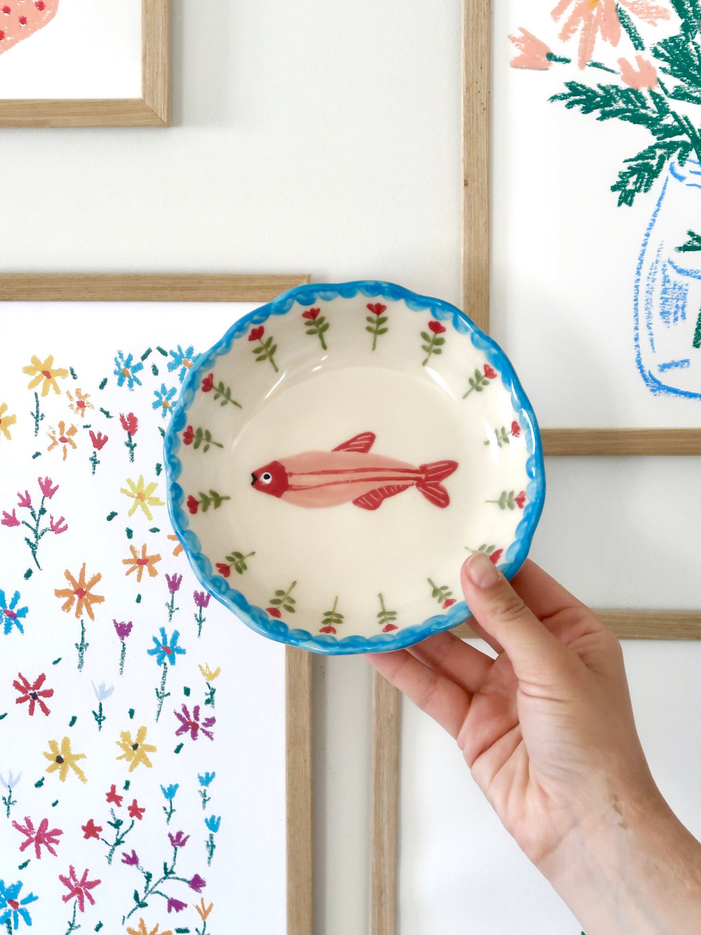Breakfast/ dessert scalloped plate with fish