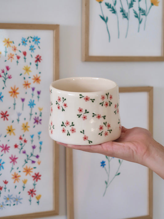 Vase with pink flowers