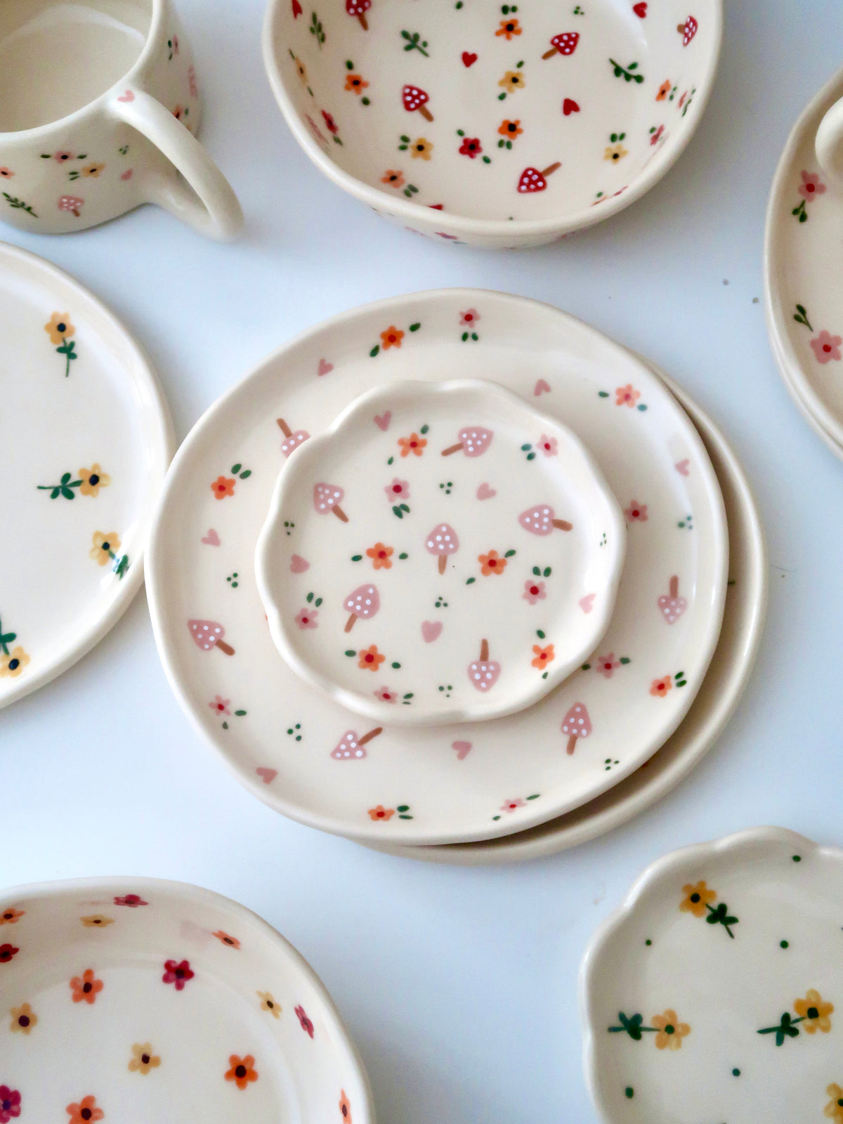 Scalloped ring dish with autumn vibes