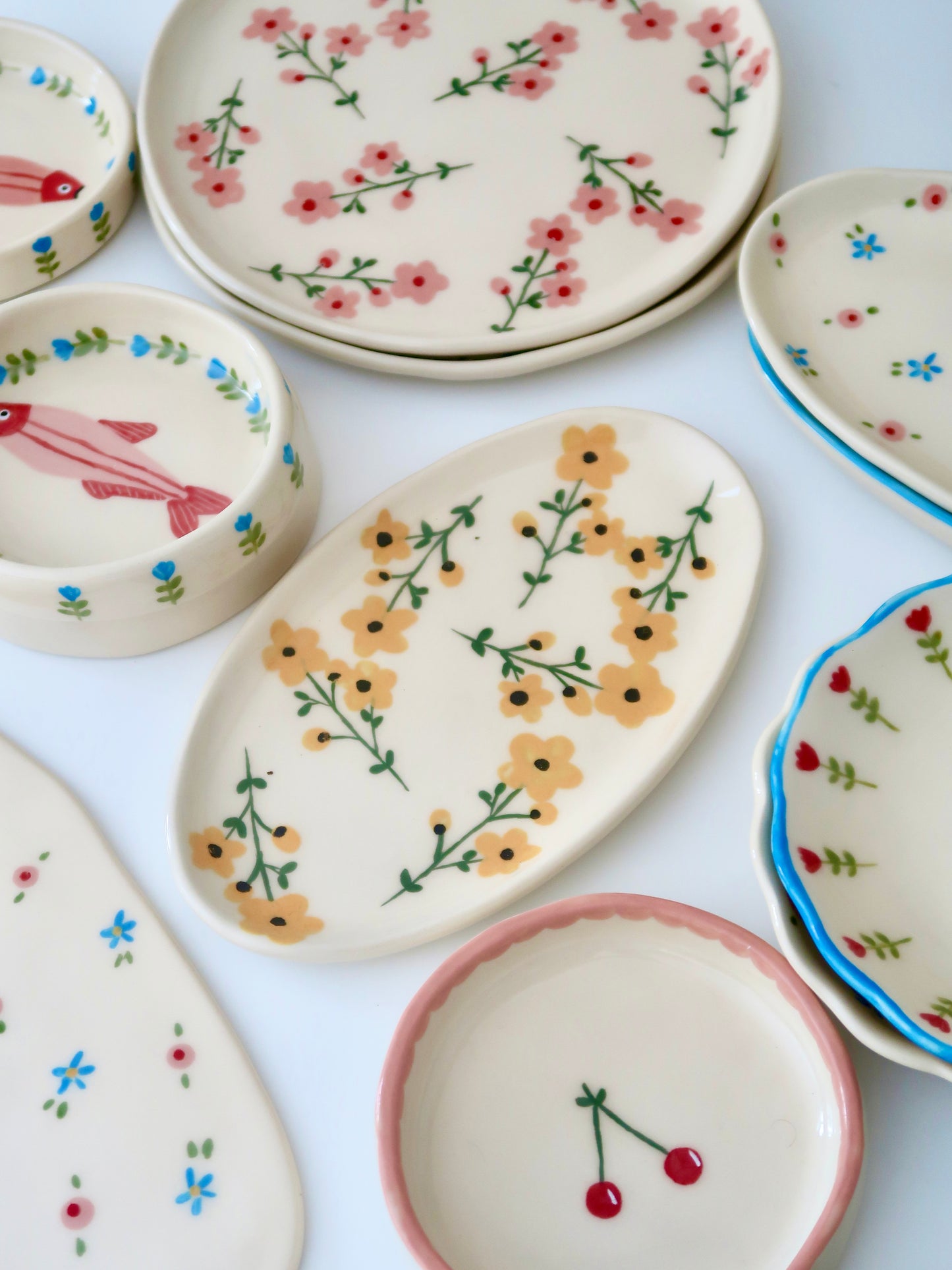 Platter with yellow flowers