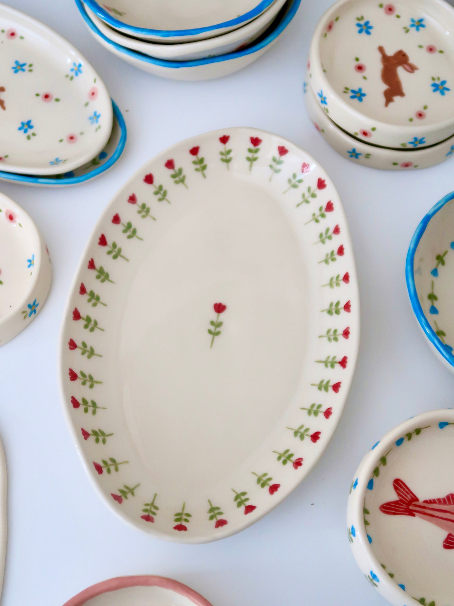Platter with red flowers (big)