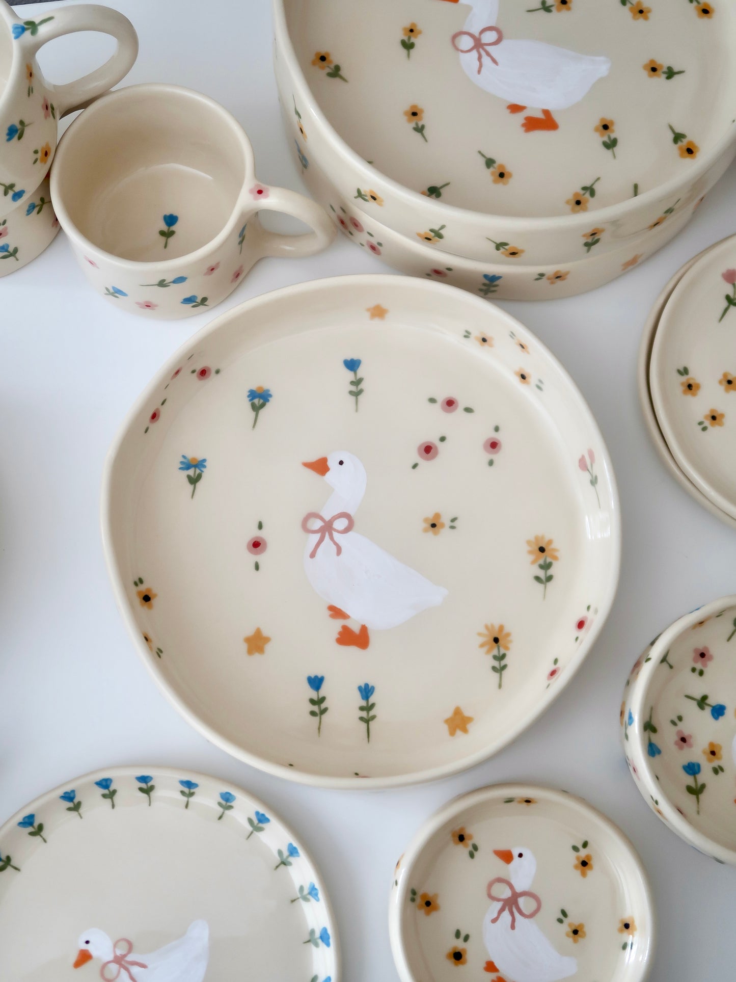 Bowl with a duck and multicolor flowers - big size