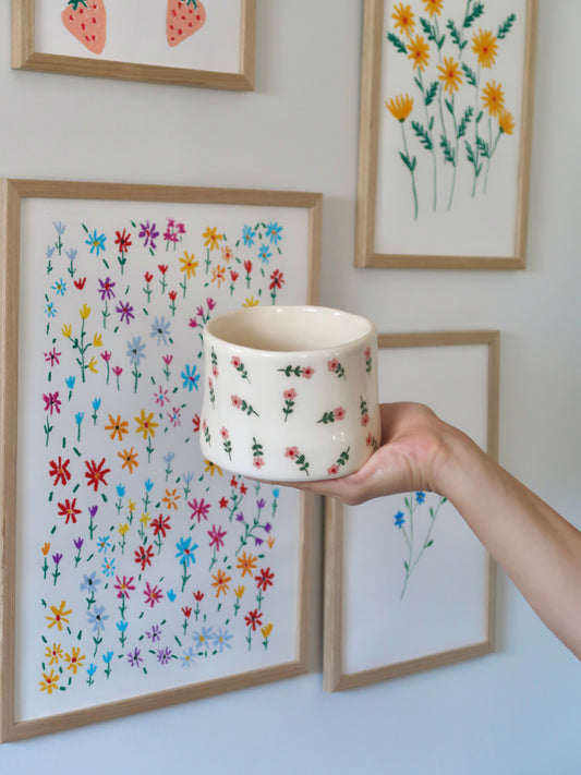 Vase with pink flowers
