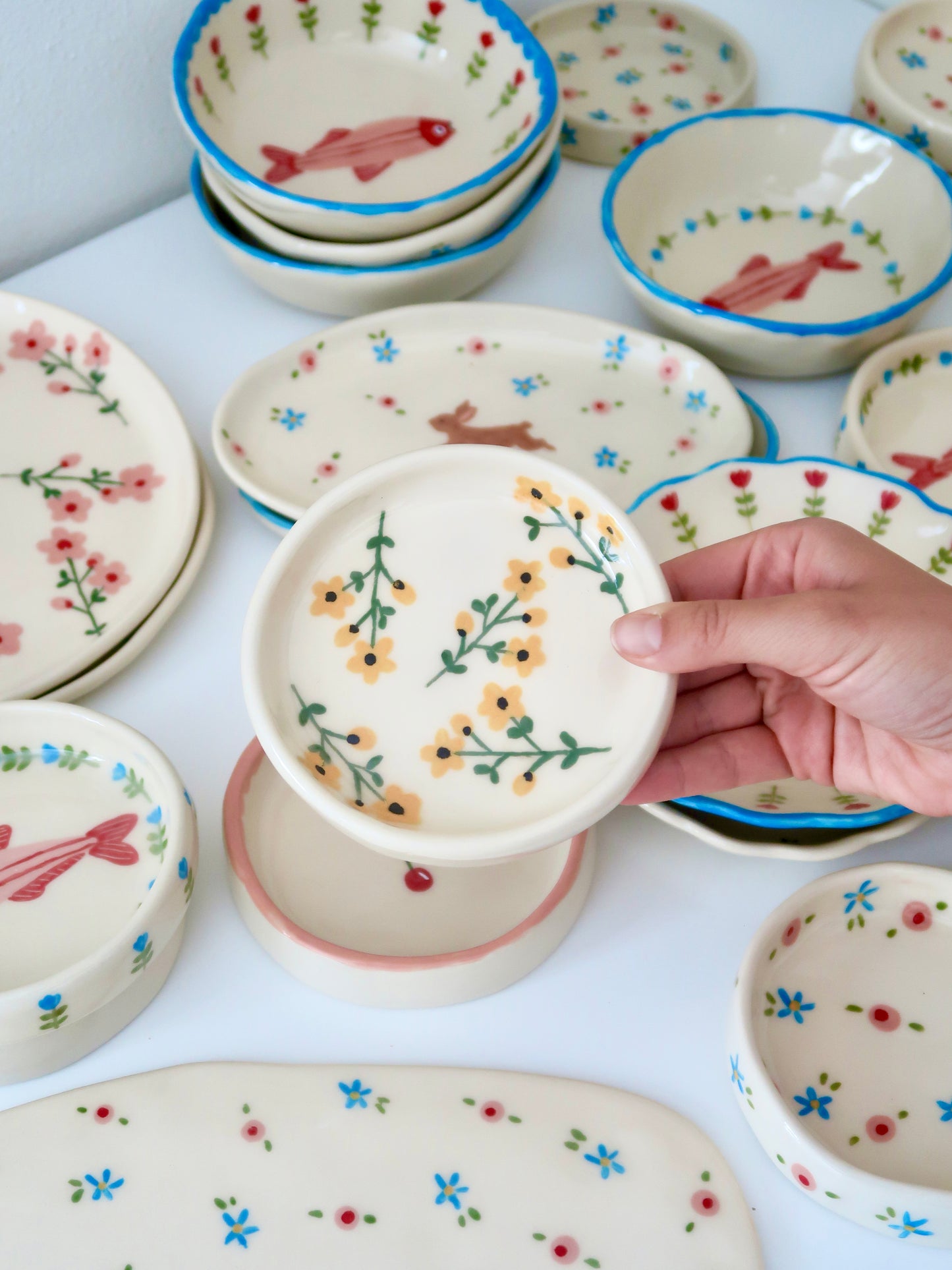 Ring dish with yellow flowers