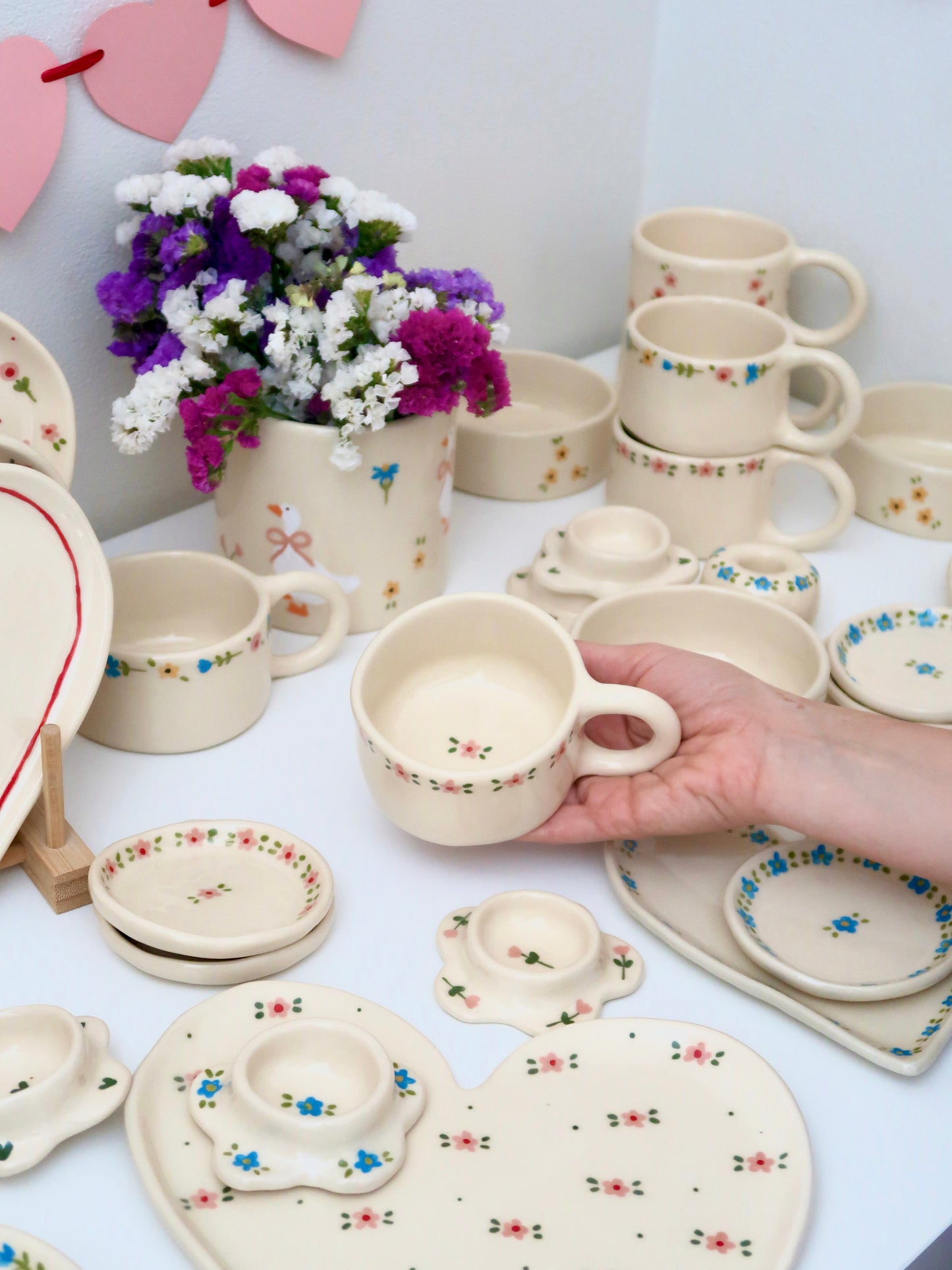 Mug with pink flowers