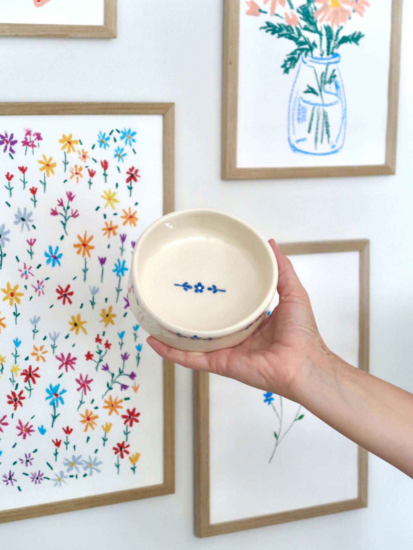 Bowl with blue flowers