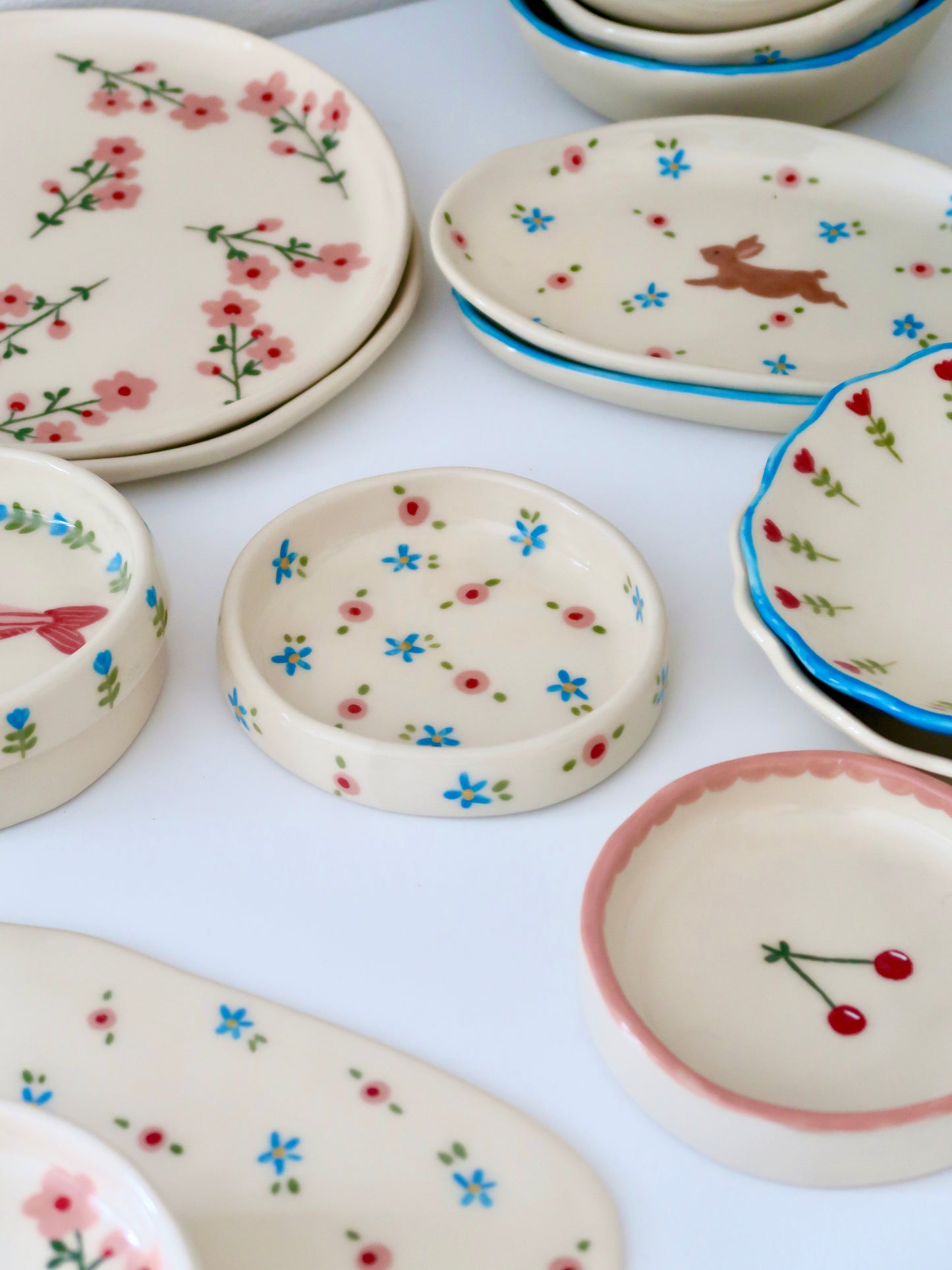 Ring dish with pink and blue flowers