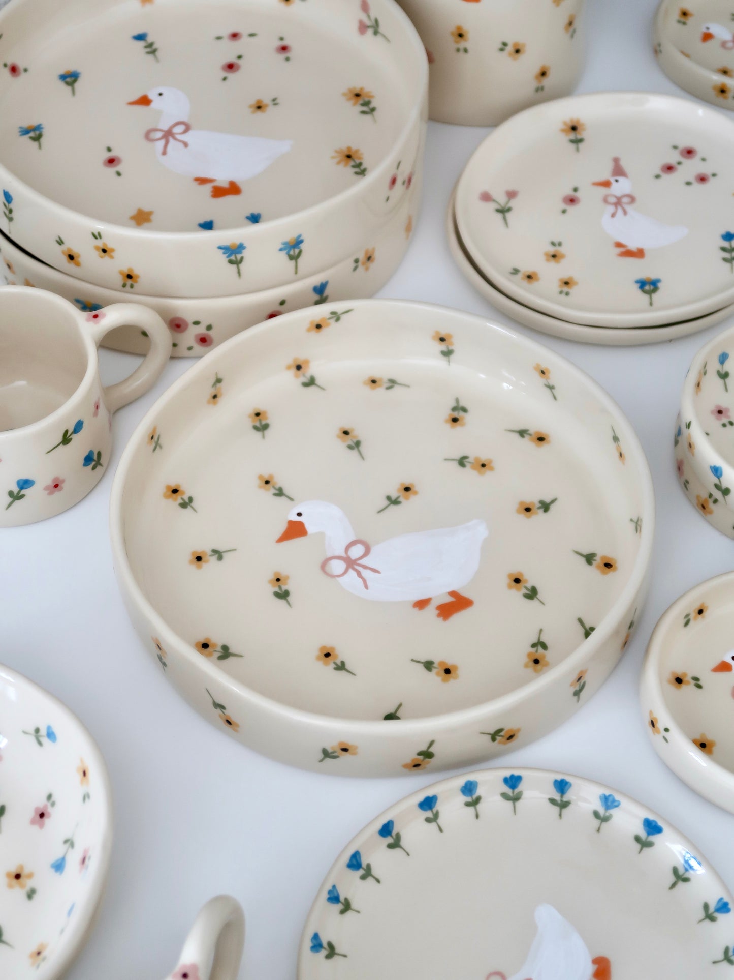 Bowl with a duck and yellow flowers - big size