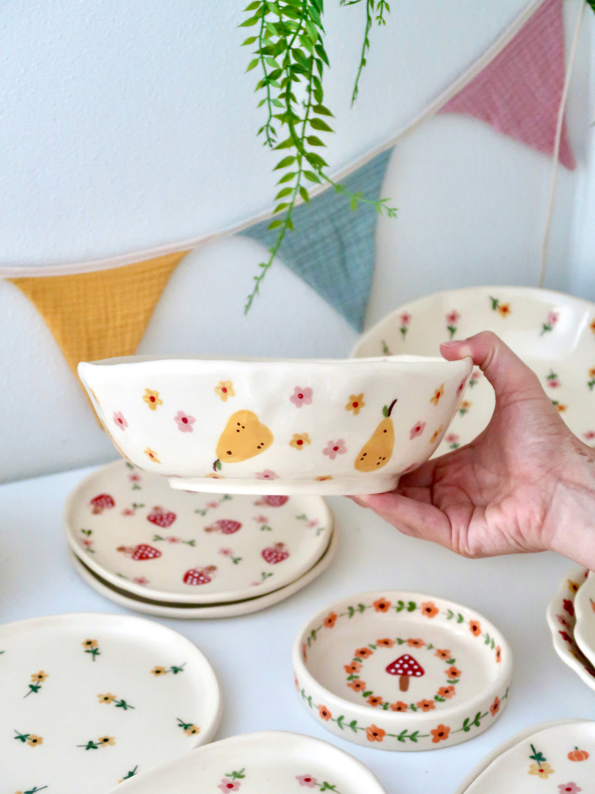 Bowl with pears, yellow and pink flowers (big)