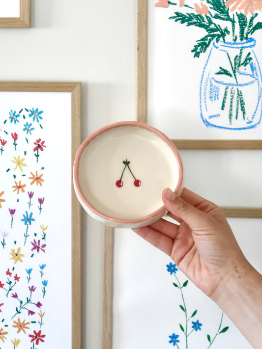 Ring dish with cherry